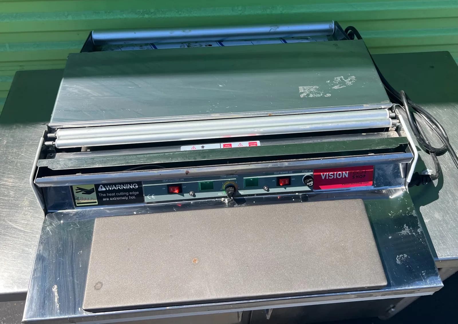 vision-hot-sealer-machine-646b5a