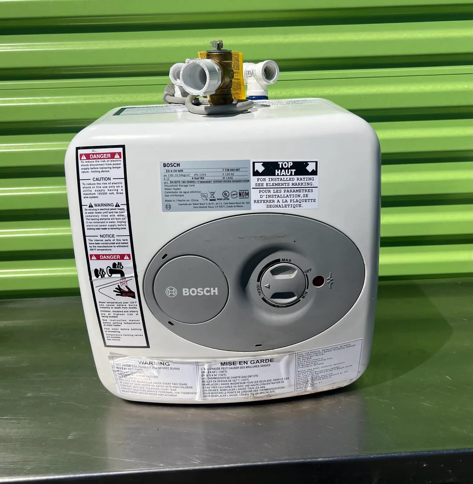bosch-tankless-water-heater-model-1600p-14285c