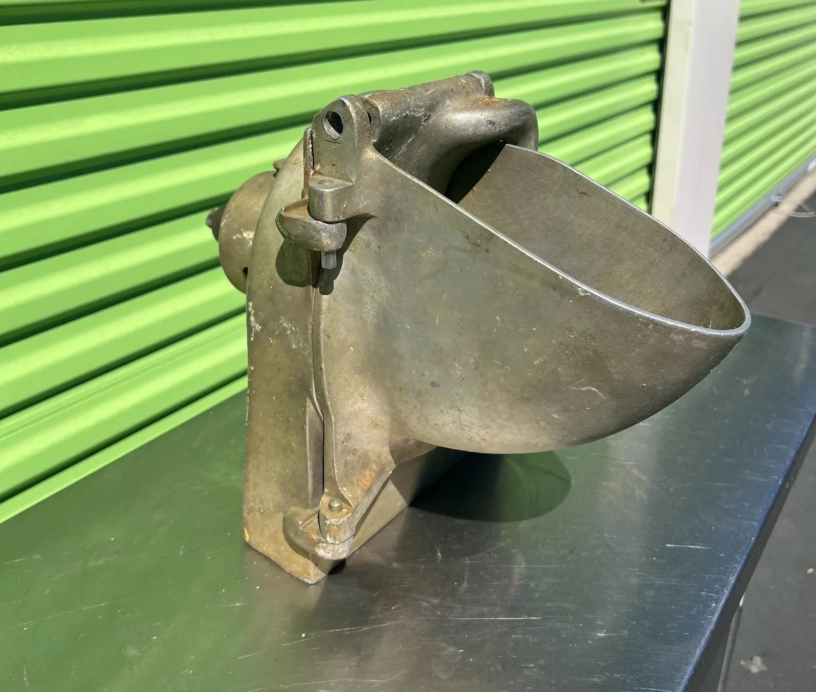 hobart-pelican-head-attachment-8e6f1e