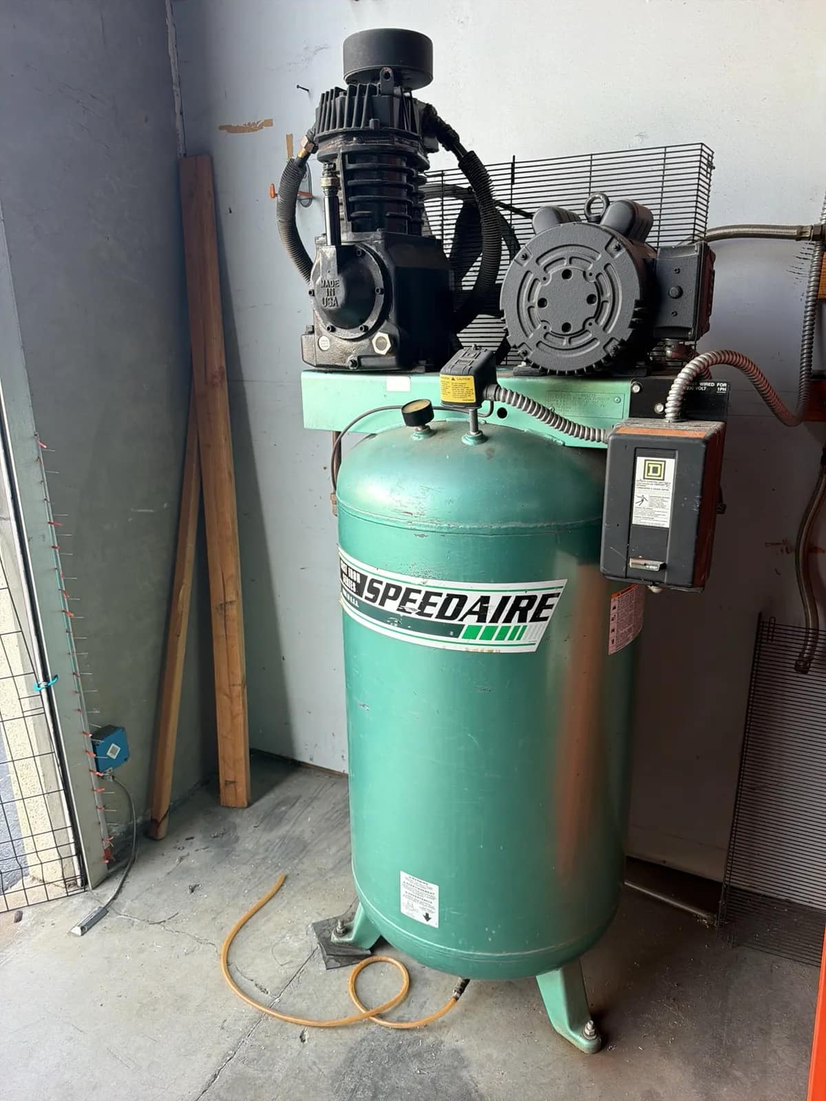 speedaire-5hp-air-compressor-with-80-gallon-tank-220v-b9cc8b