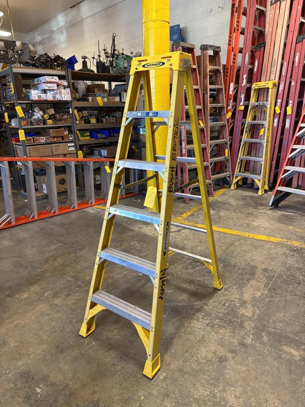 werner-6-fiberglass-ladder-5a24a1
