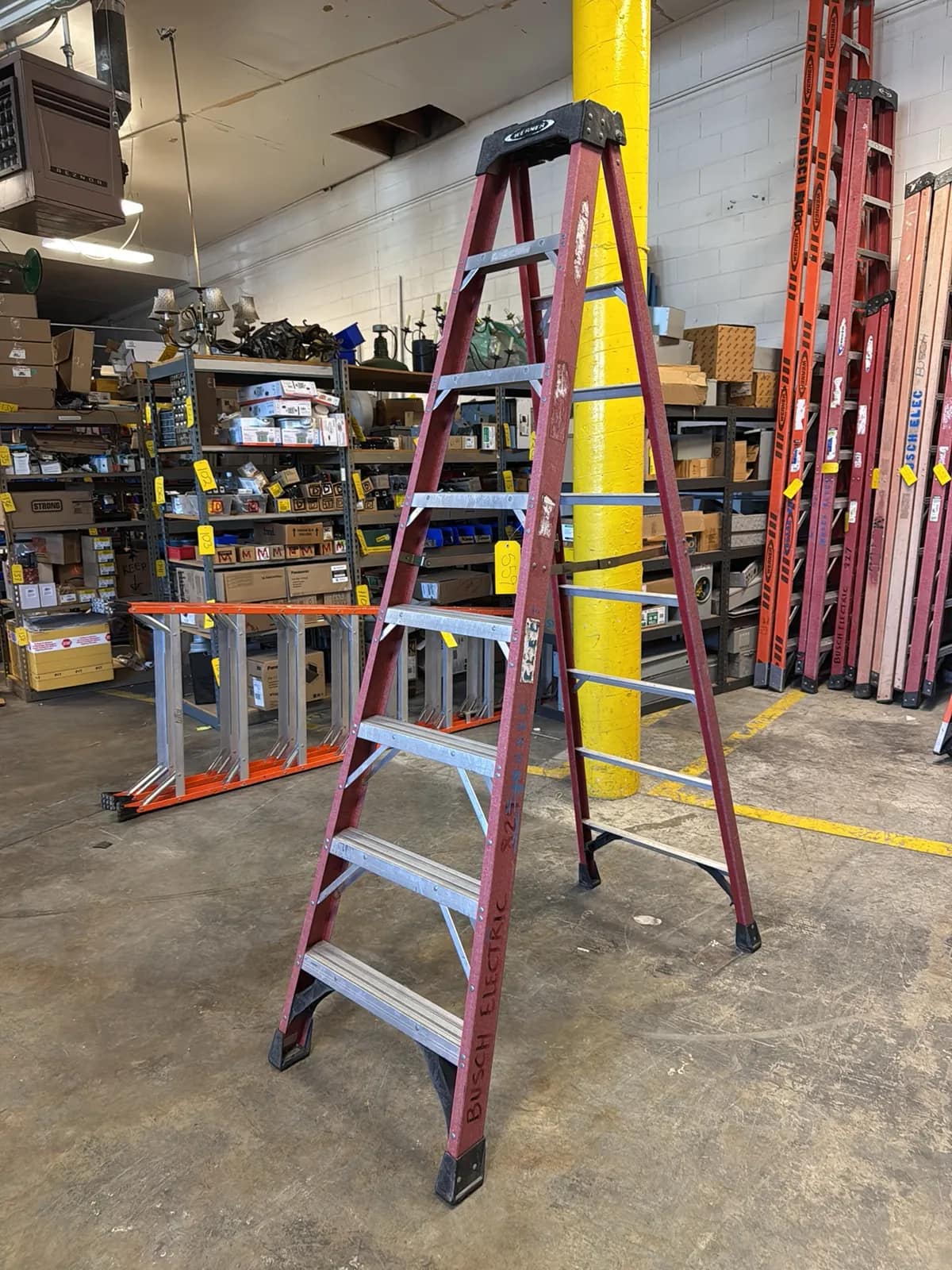 werner-8-fiberglass-ladder-572df9
