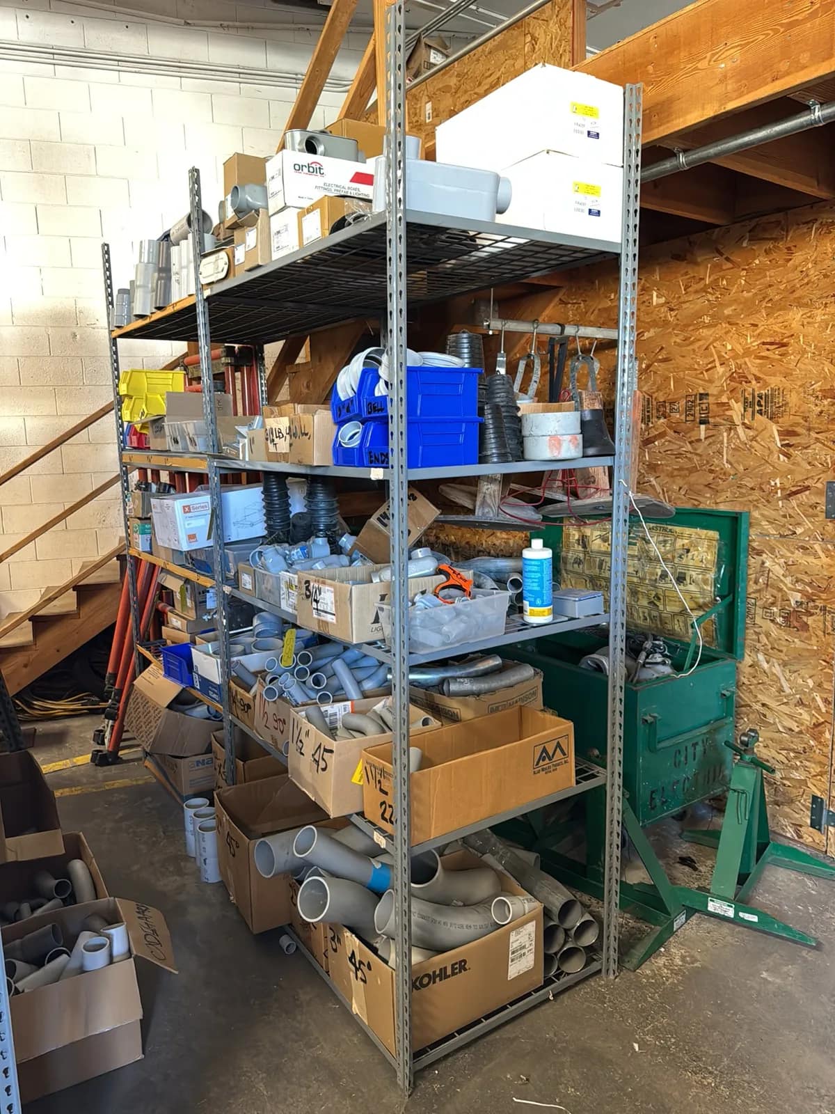 2-adjustable-metal-shelving-units-contents-not-included-mueh8e2i