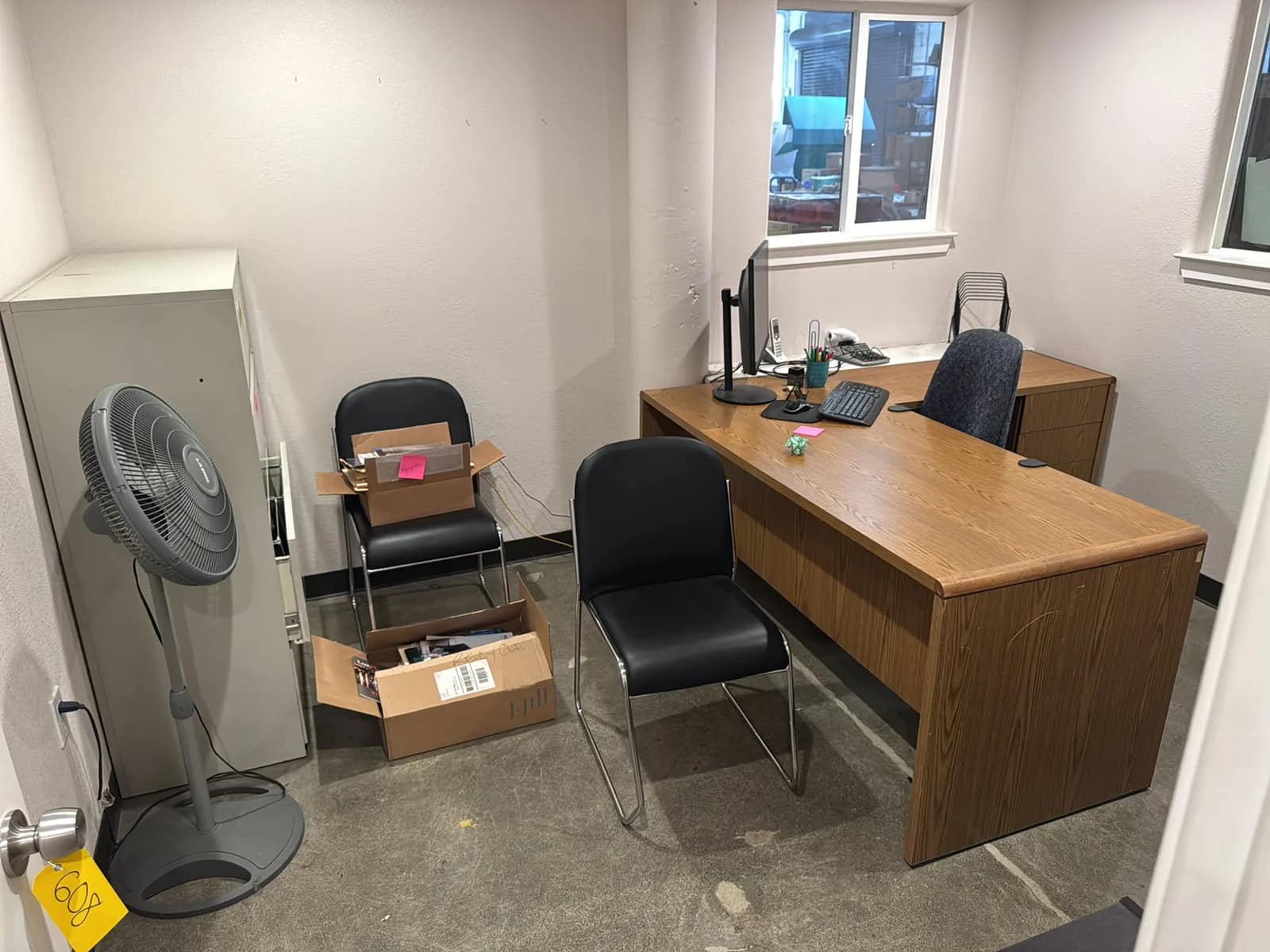 contents-of-room-desk-chairs-fan-and-filing-cabinets-013c39