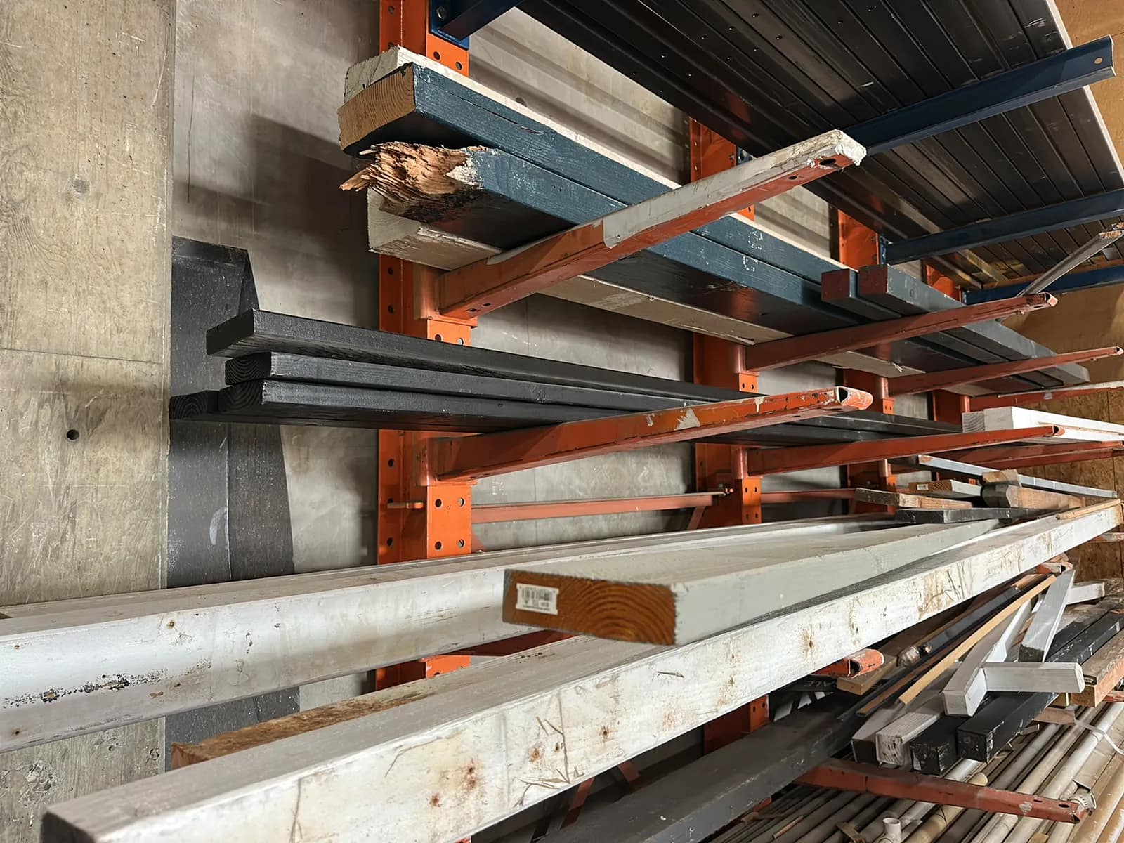 Contents of (4) Shelves Rack: Assorted Wood Beams, photo 6 of 9