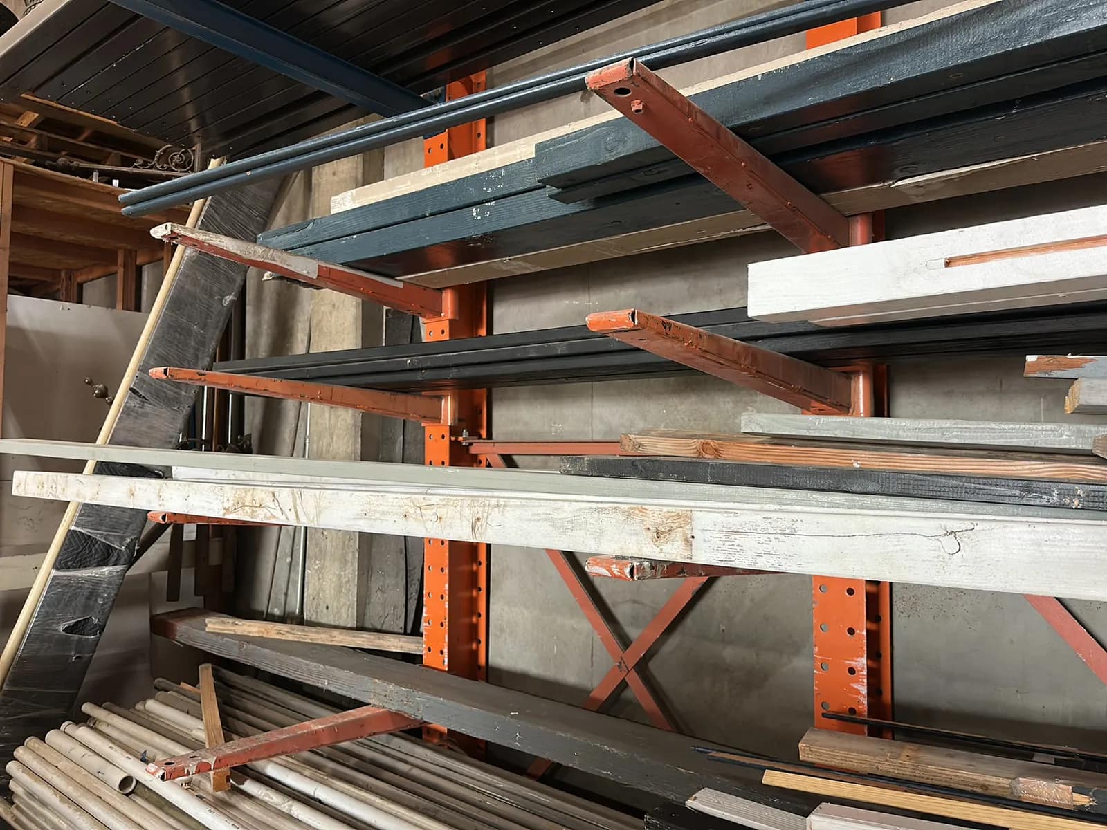Contents of (4) Shelves Rack: Assorted Wood Beams, photo 4 of 9