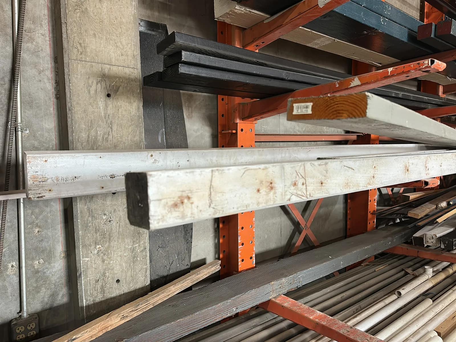 Contents of (4) Shelves Rack: Assorted Wood Beams, photo 7 of 9