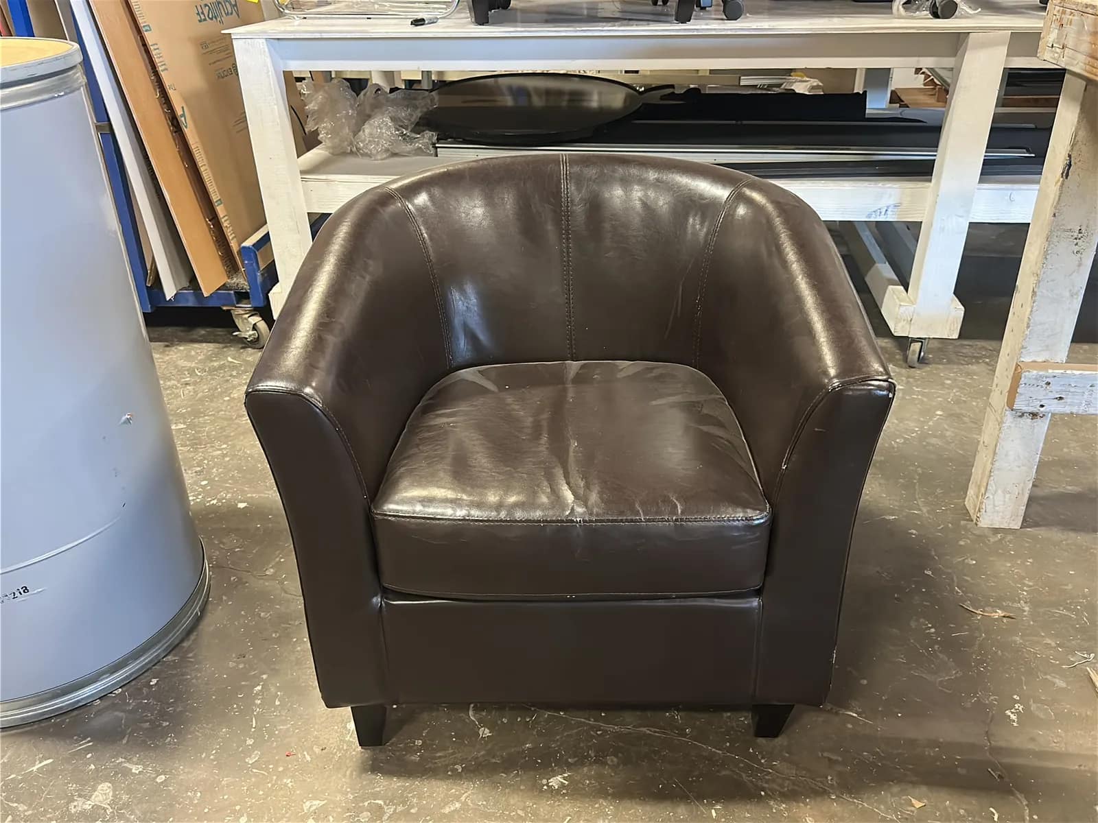 leather-seat-4eac59