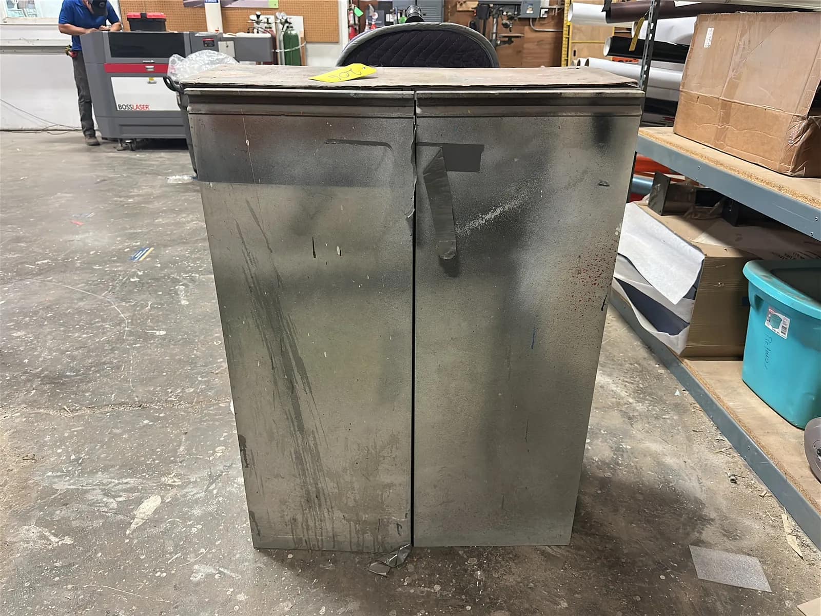 wood-cabinet-833b52
