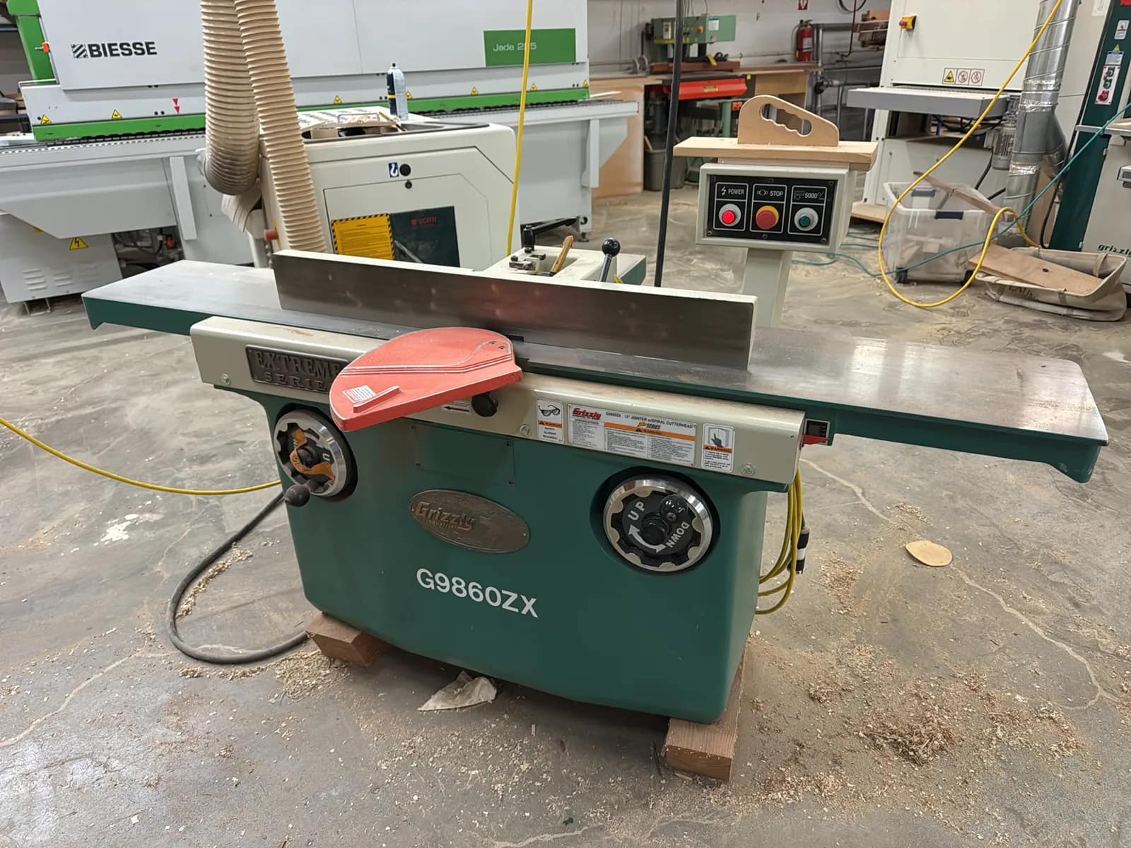 grizzly-g9860zx-12-extreme-series-jointer-w-spiral-cutterhead-46b9af