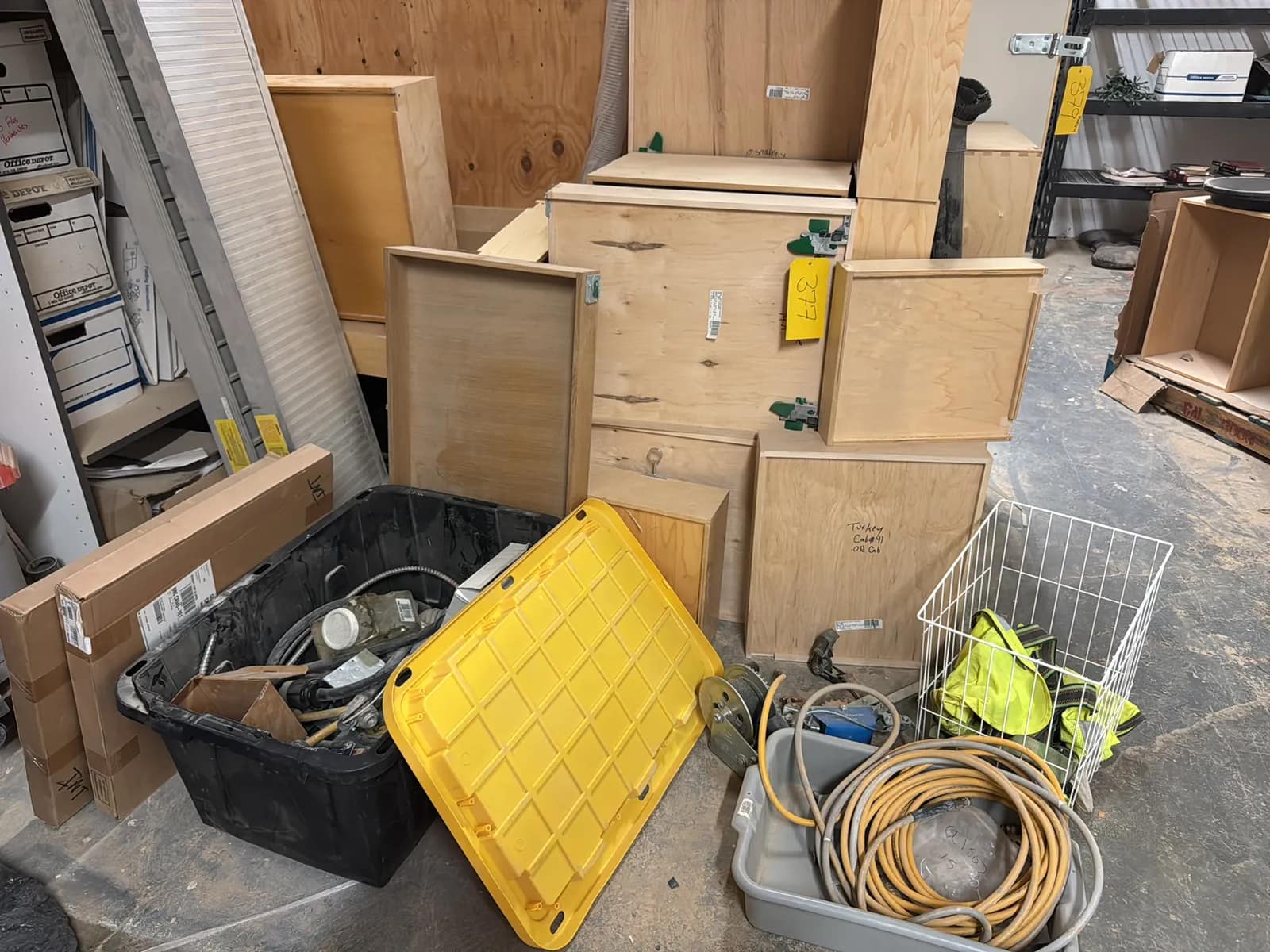 contents-of-corner-cabinetry-aluminum-ramps-electrical-cables-and-more-5cc43a