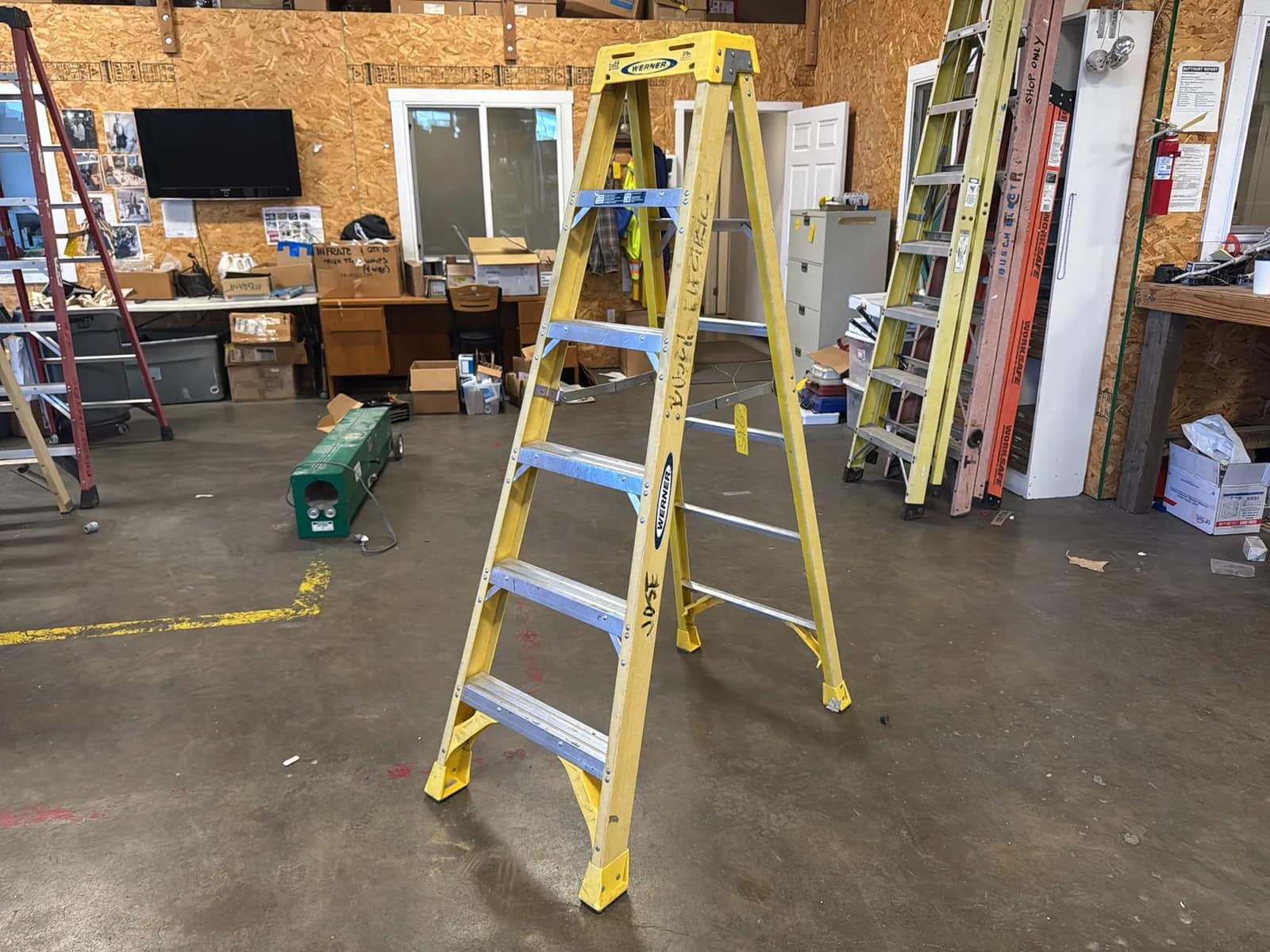 werner-6-folding-ladder-80c18c