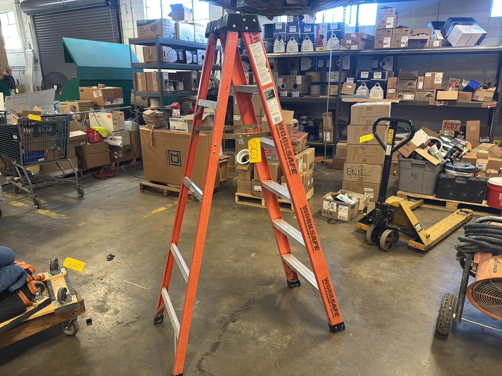 white-cap-6-folding-ladder-d385bb