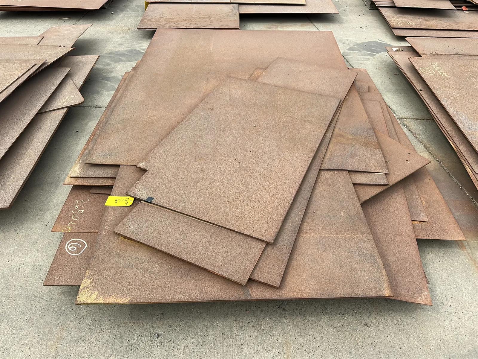 pallet-of-assorted-steel-plates-mu6eyqsd