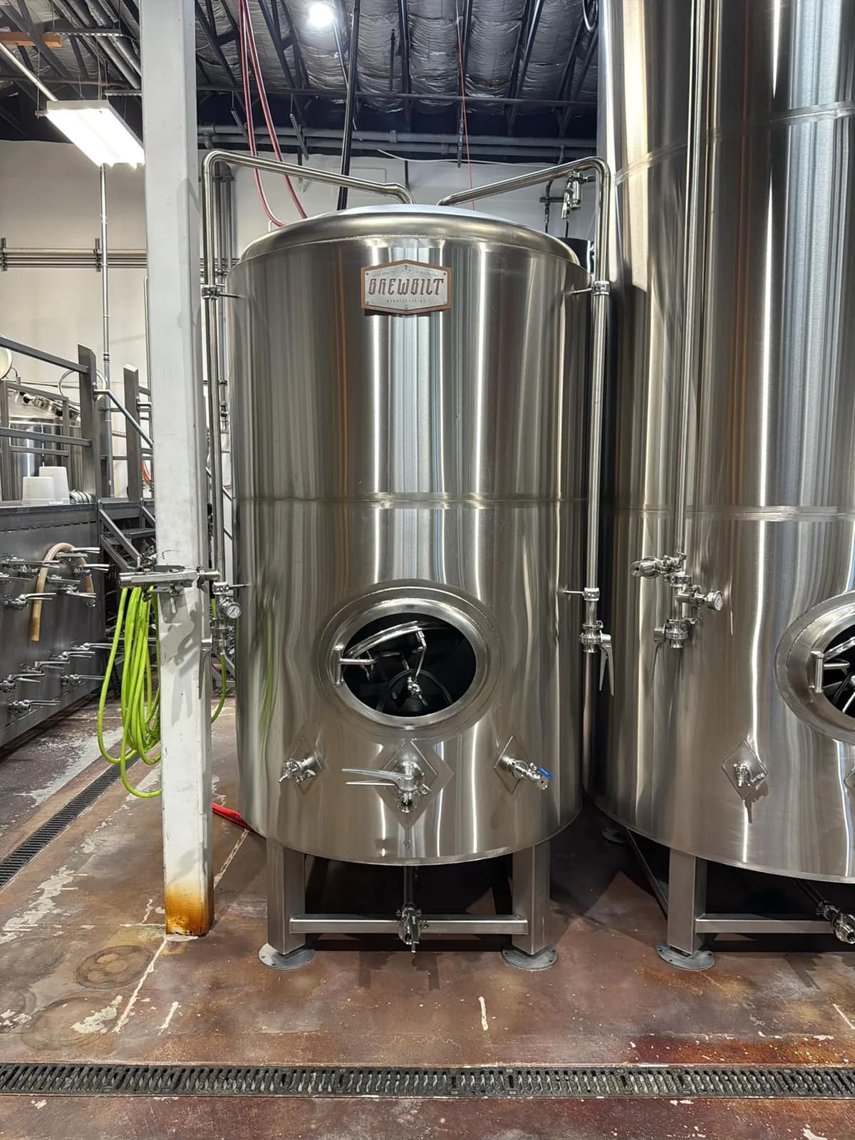 2022-brewbilt-20-bblstainless-steel-jacketed-brite-tank-mugh32k5