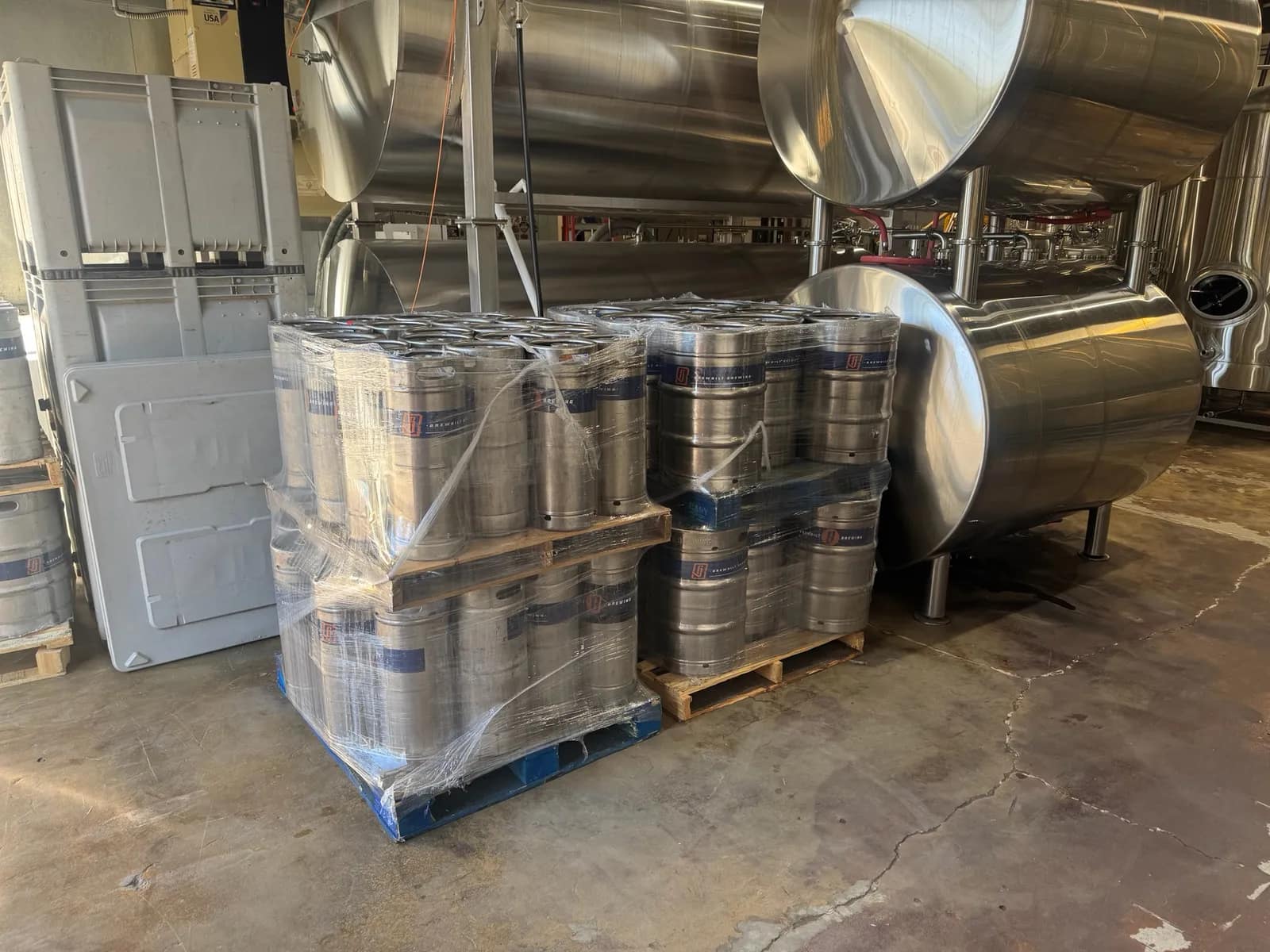 approximately-56-brewbilt-kegs-mubhx215