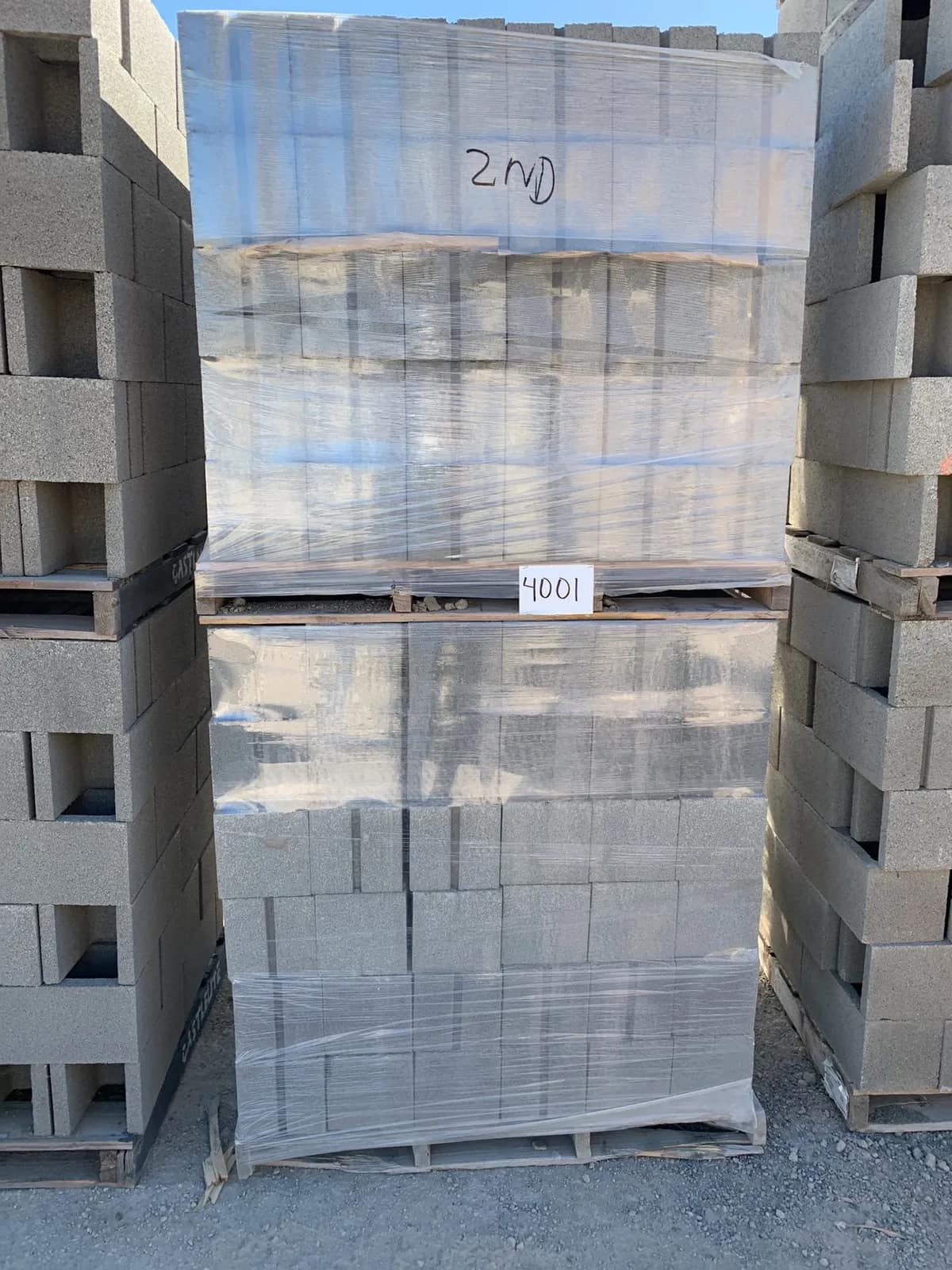 (2) Pallets 8x8x8 Std Half Gray, photo 2 of 3