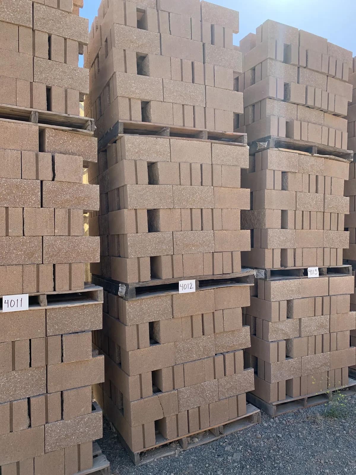 (3) Pallets 8x8x16 Split One Side Open End Standard Tan, photo 2 of 3