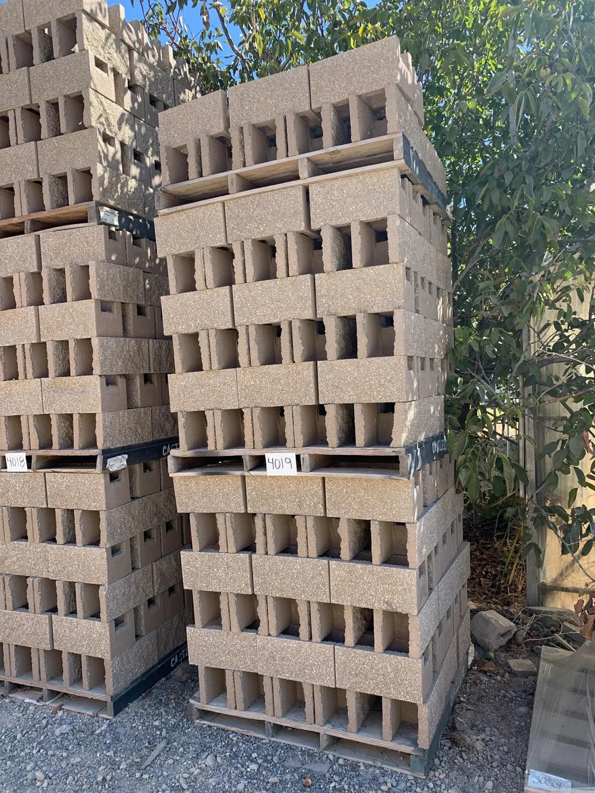 (2) Pallets 8x8x16 Split One Side Open End Bond Beam Tan, photo 3 of 3