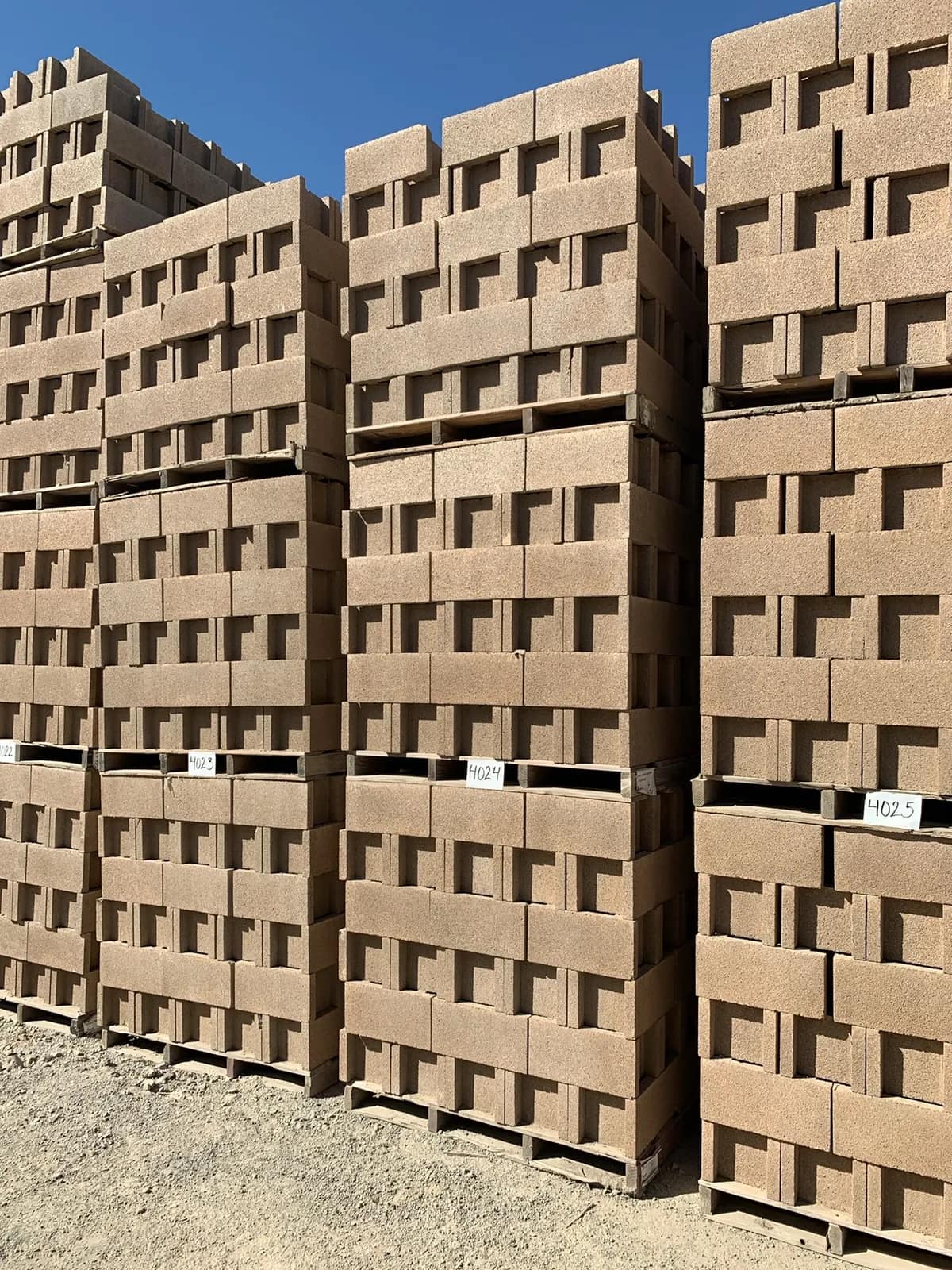 (3) Pallets 10x8x16 H Block Tan, photo 2 of 2
