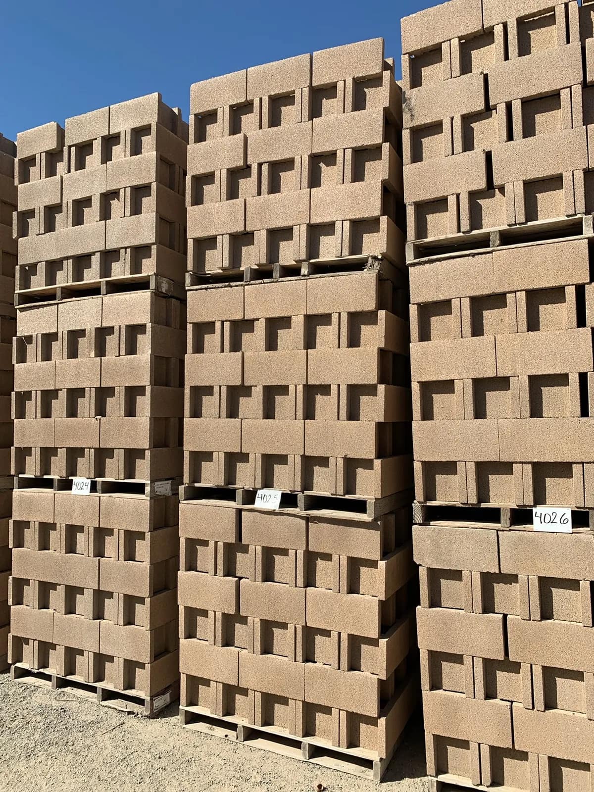 (3) Pallets 10x8x16 H Block Tan, photo 2 of 2