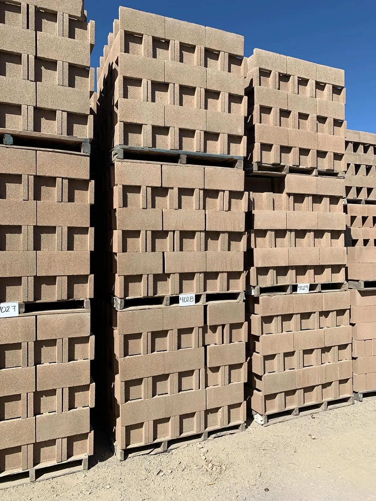 (3) Pallets 10x8x16 H Block Tan, photo 2 of 3