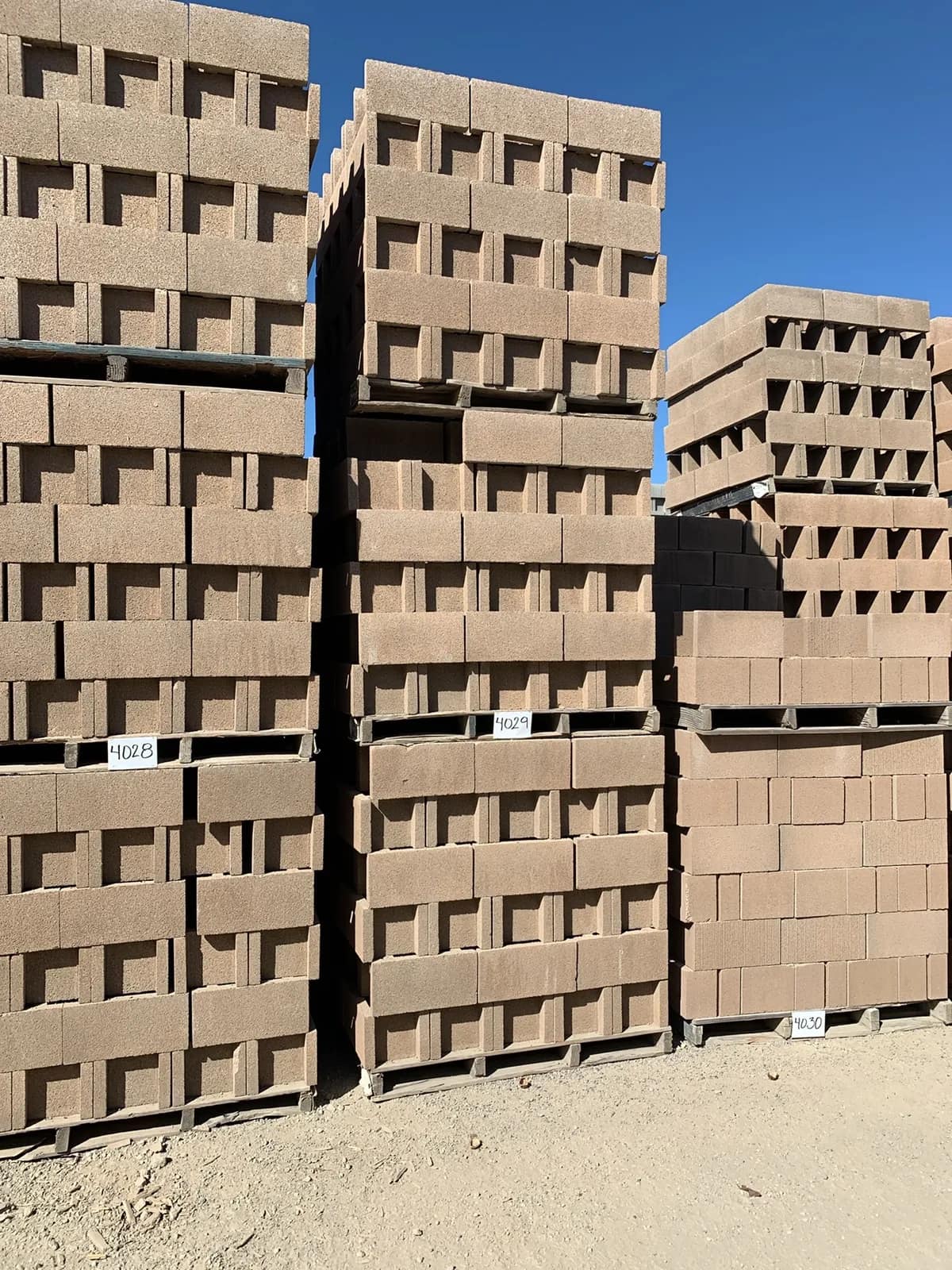 (3) Pallets 10x8x16 H Block Tan, photo 2 of 3