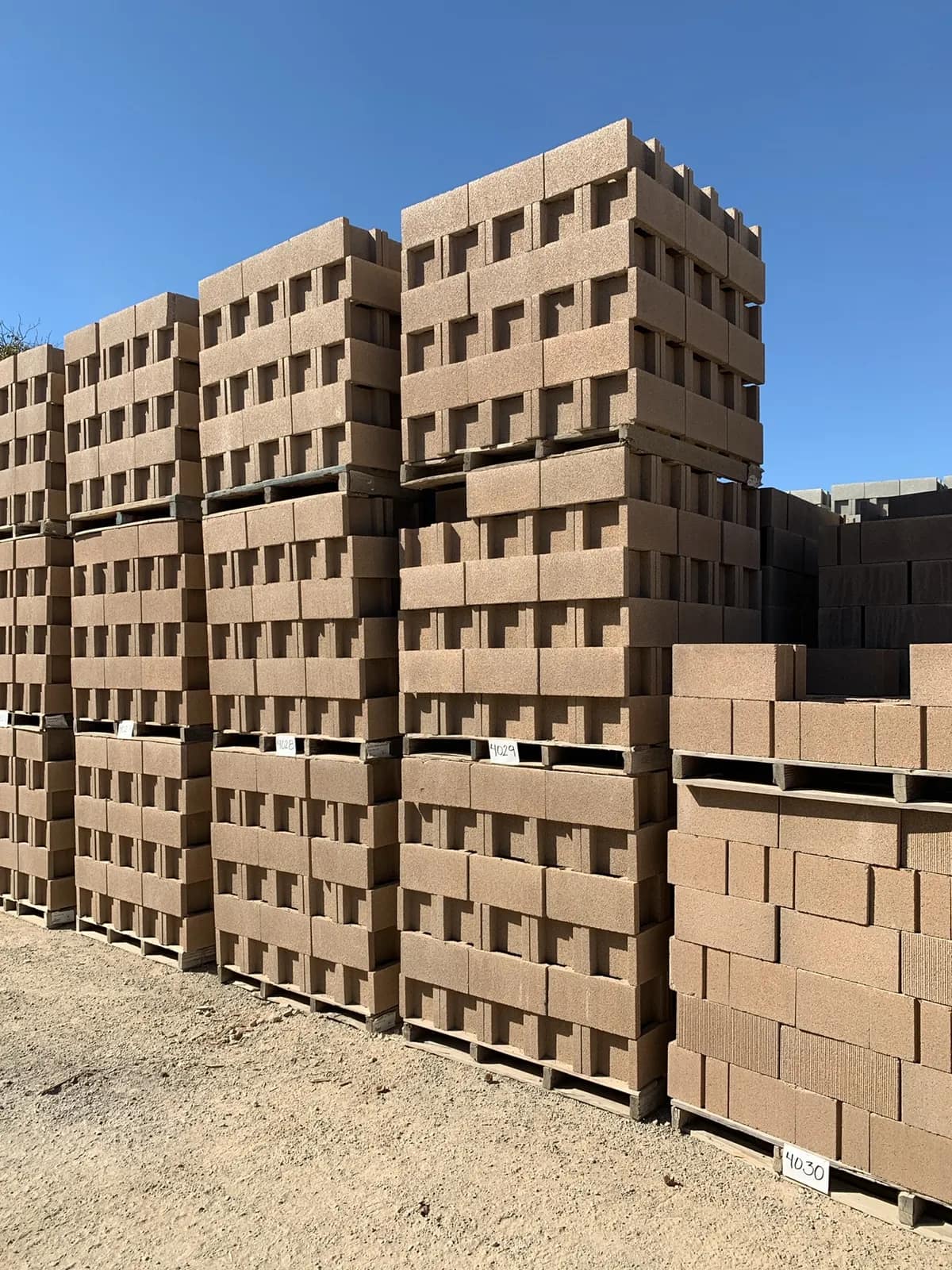(3) Pallets 10x8x16 H Block Tan, photo 3 of 3