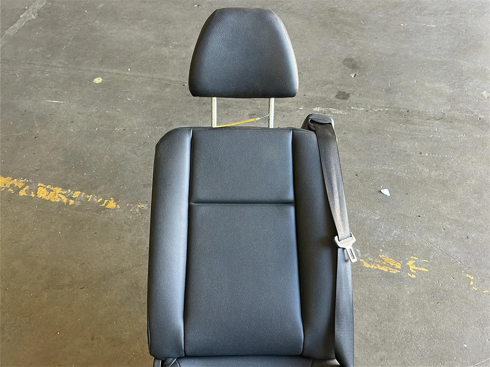 Mercedes Passenger Car Seat, photo 2 of 6