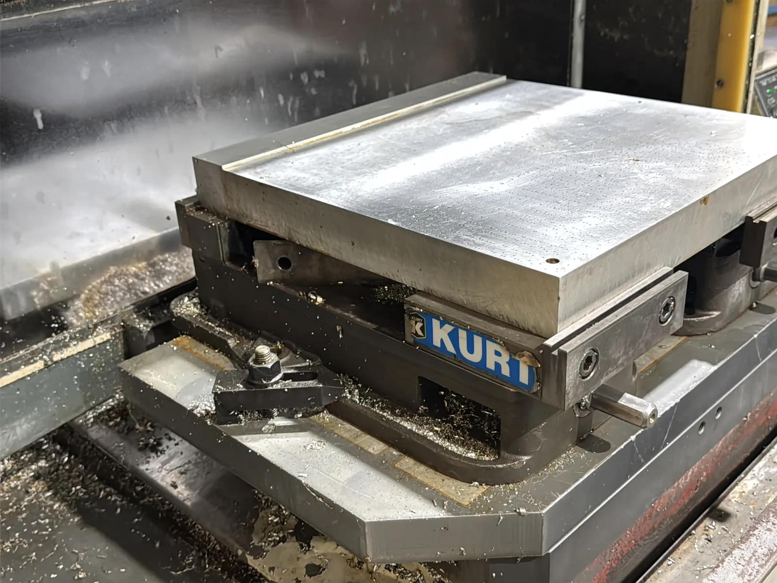 Enshu S400 CNC Vertical Machining Center With Turbo Conveyor, photo 11 of 82