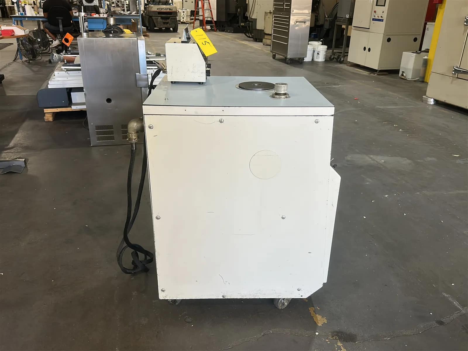 Veeco MS-170 Leak Detector, photo 6 of 8