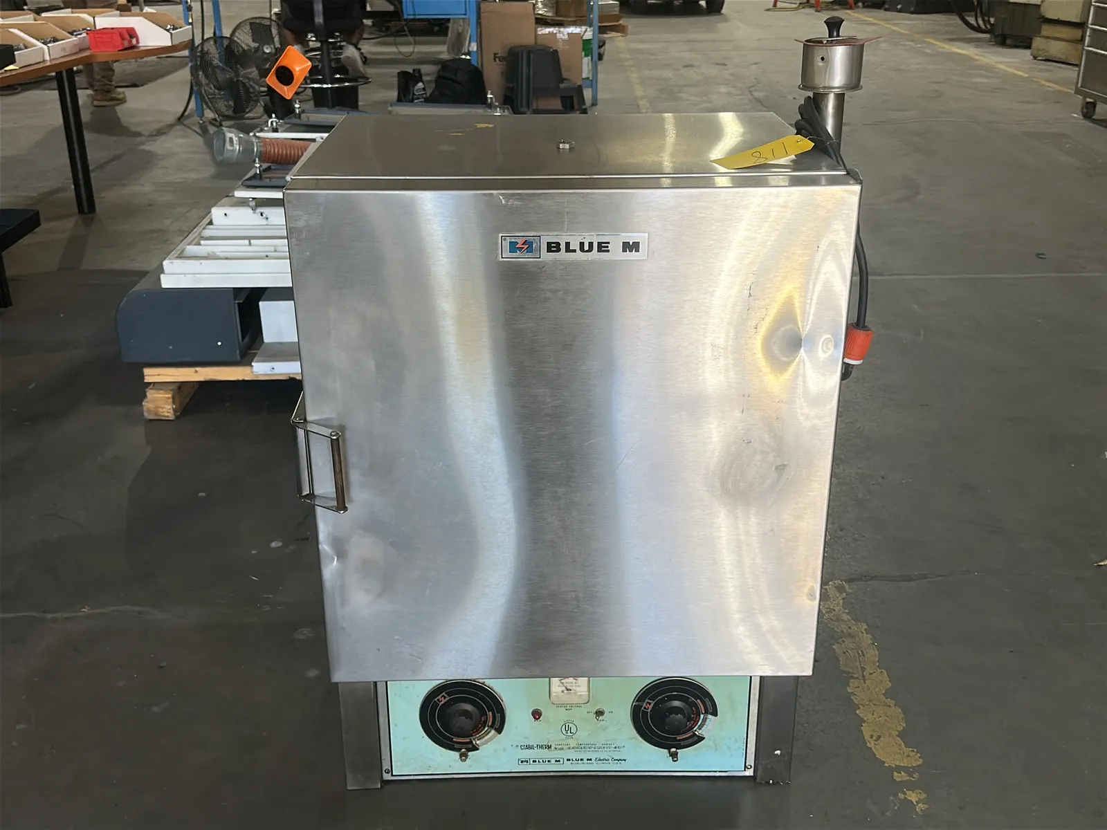 Blue M OV-510A-2 Stabil-Therm Temperature Cabinet, photo 2 of 8