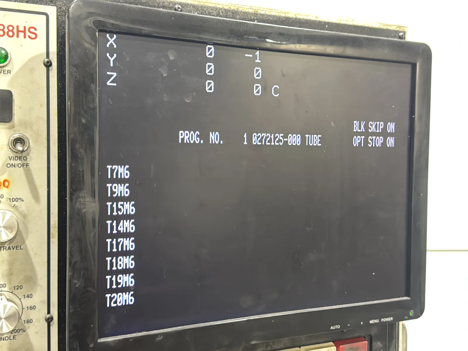 Fadal VMC4020 CNC Vertical Machining Center, photo 18 of 47