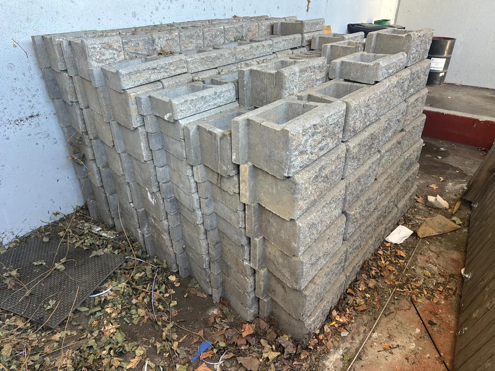 Bulk Lot: Allan Blocks, photo 18 of 22