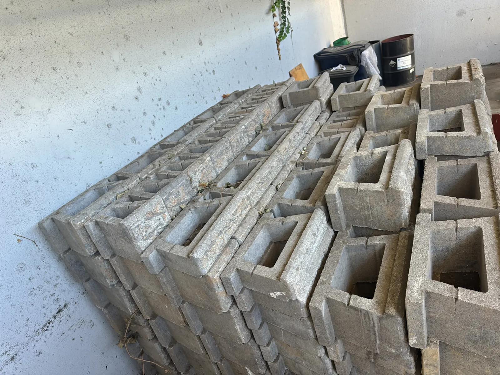 Bulk Lot: Allan Blocks, photo 21 of 22