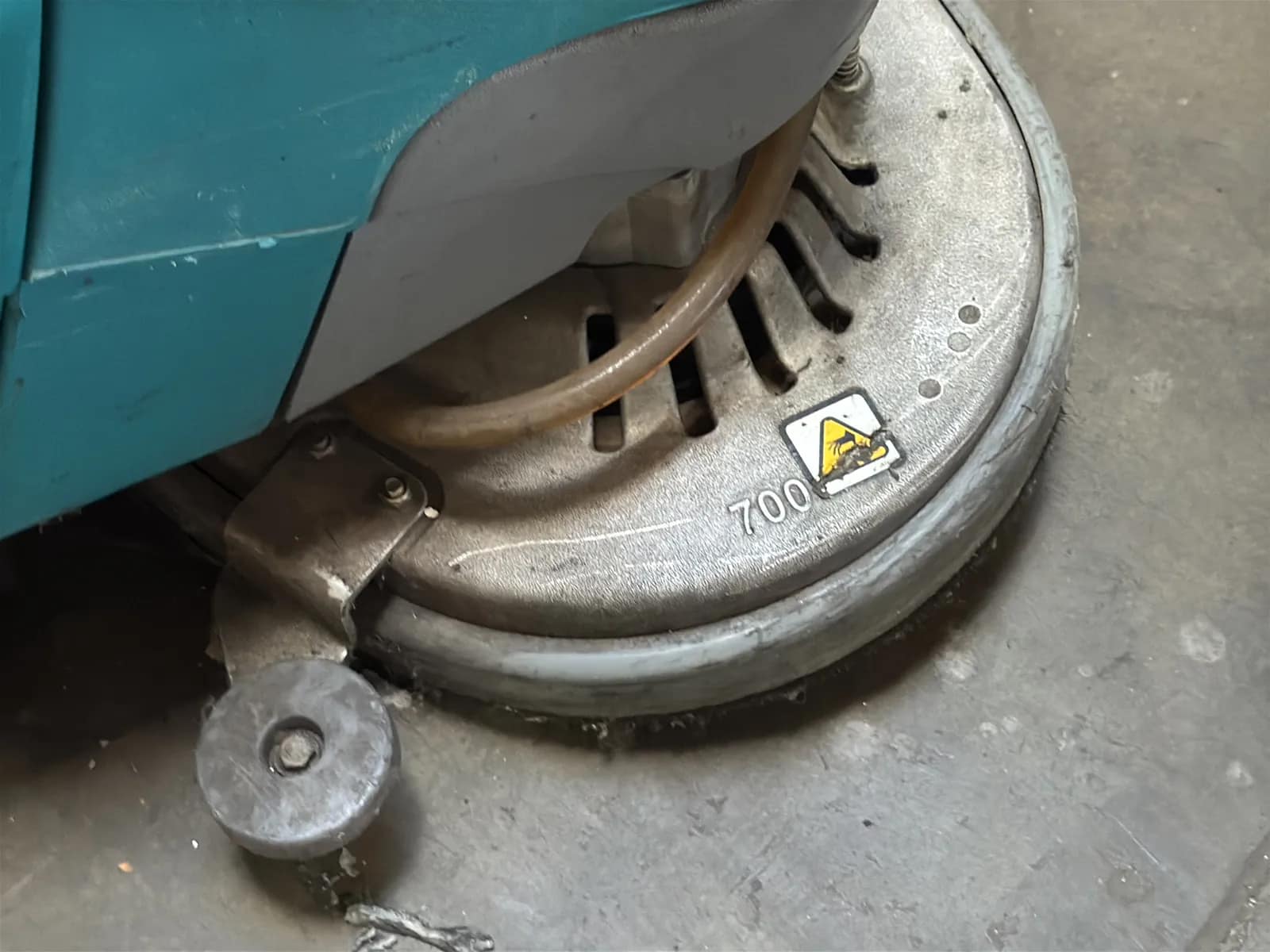 Tennant T5 Floor Cleaner, photo 13 of 15