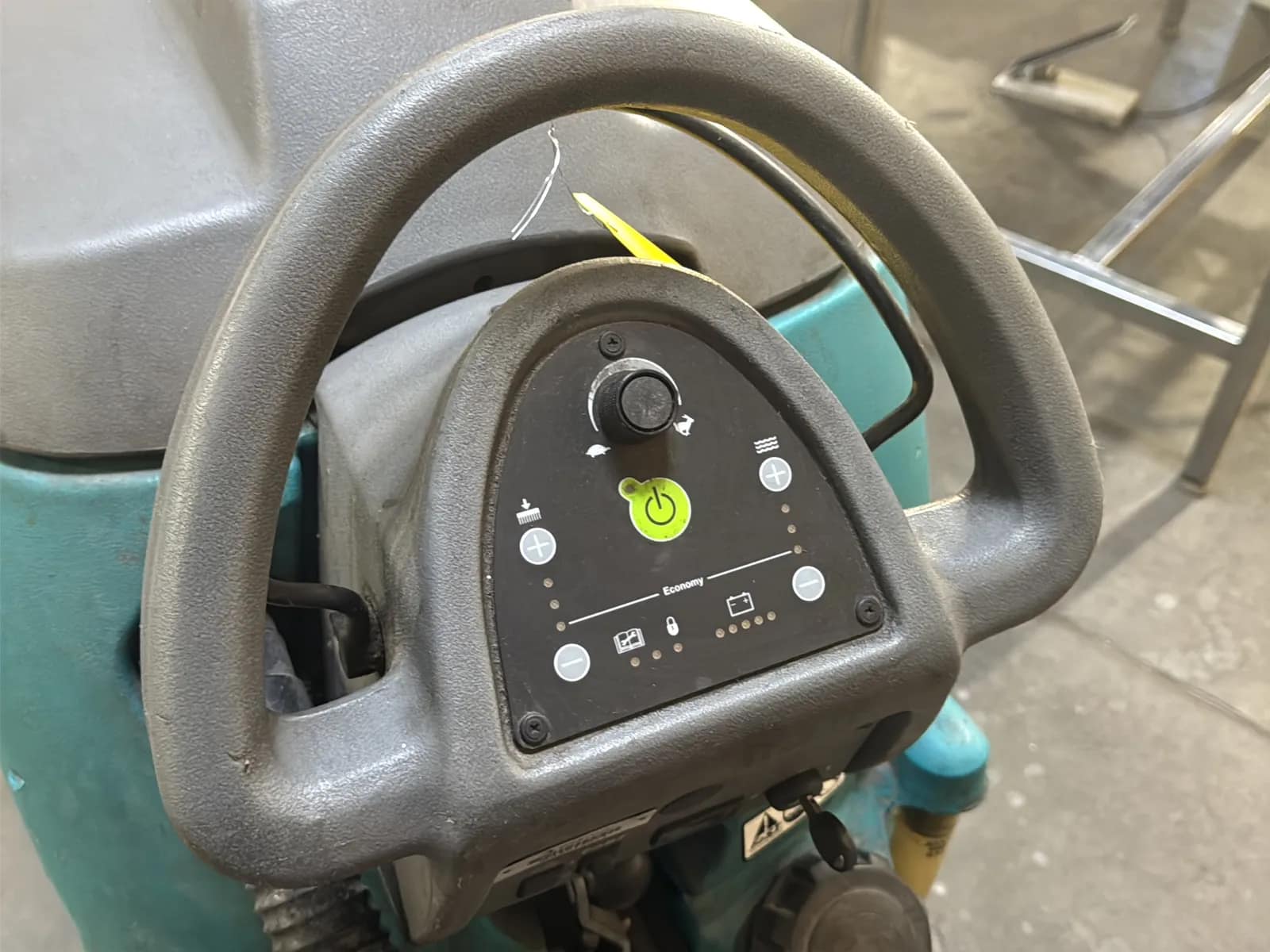 Tennant T5 Floor Cleaner, photo 8 of 15