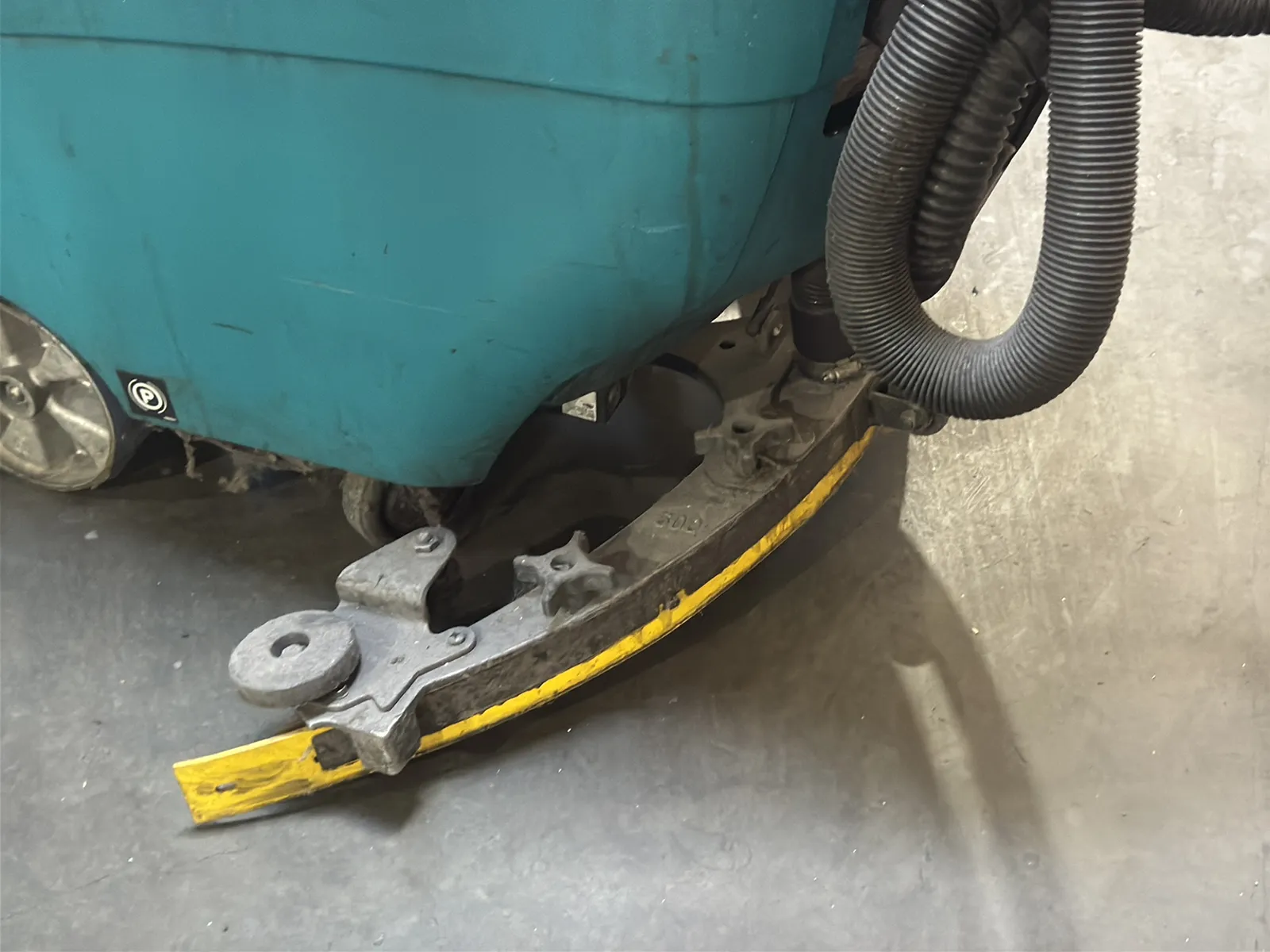 Tennant T5 Floor Cleaner, photo 6 of 15