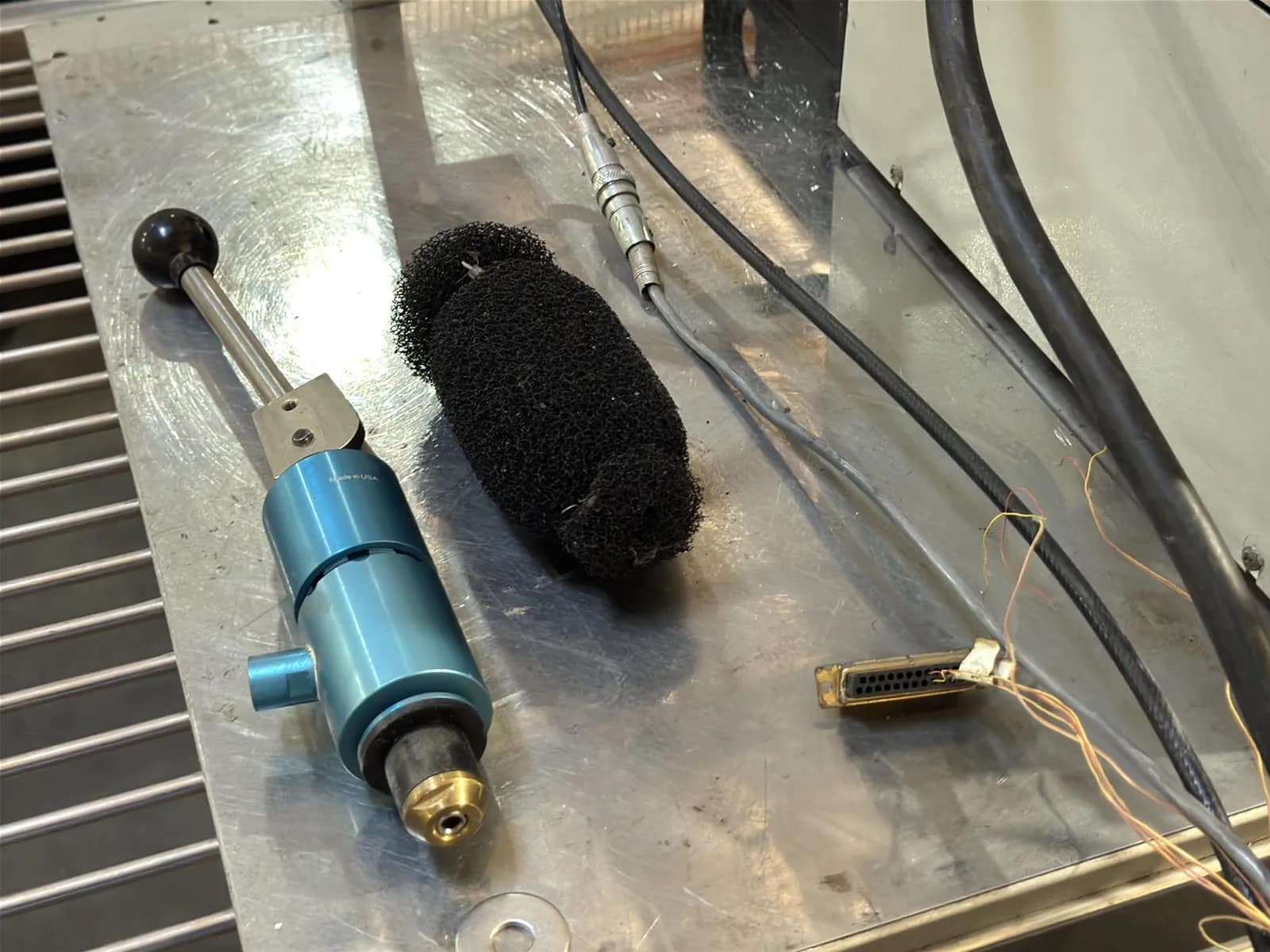 Unitek Fine-Spot Spot Welder With Power Supply, photo 17 of 18