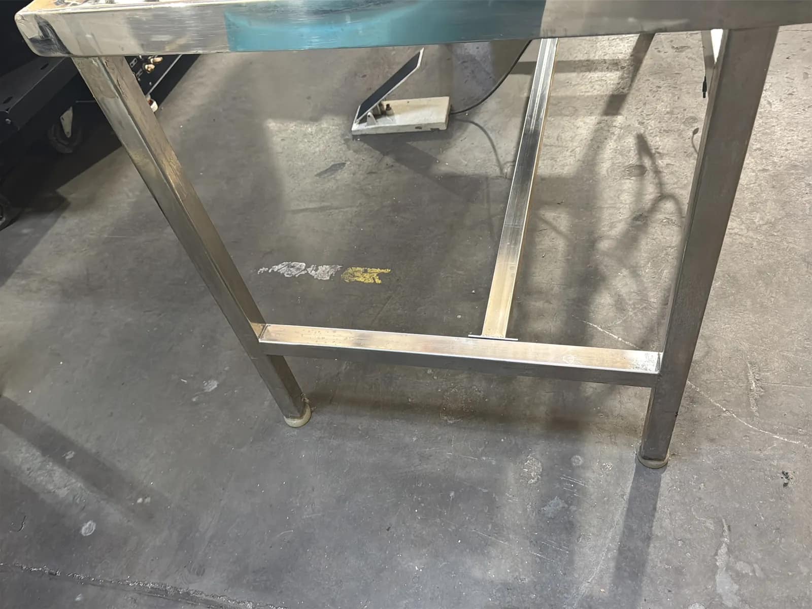 5’ Grated Metal Table (Contents Not Included), photo 3 of 7