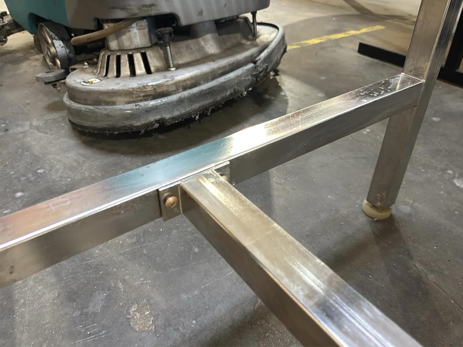 5’ Grated Metal Table (Contents Not Included), photo 5 of 7