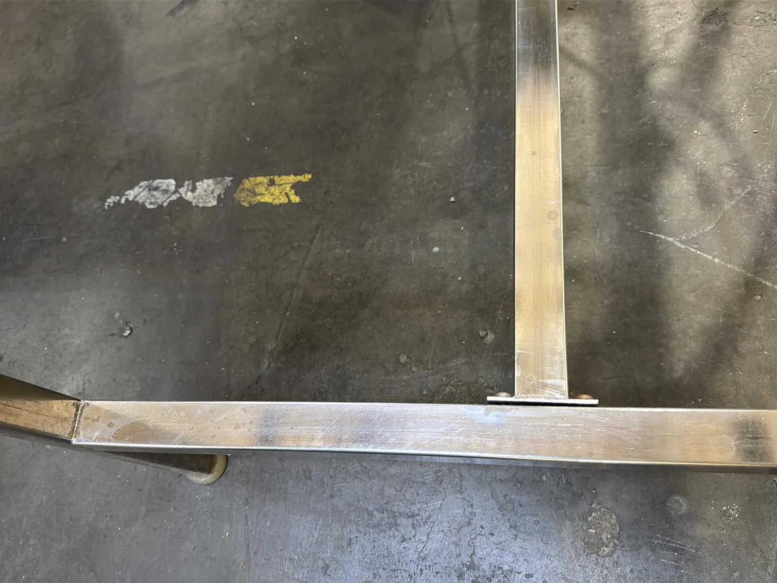 5’ Grated Metal Table (Contents Not Included), photo 4 of 7