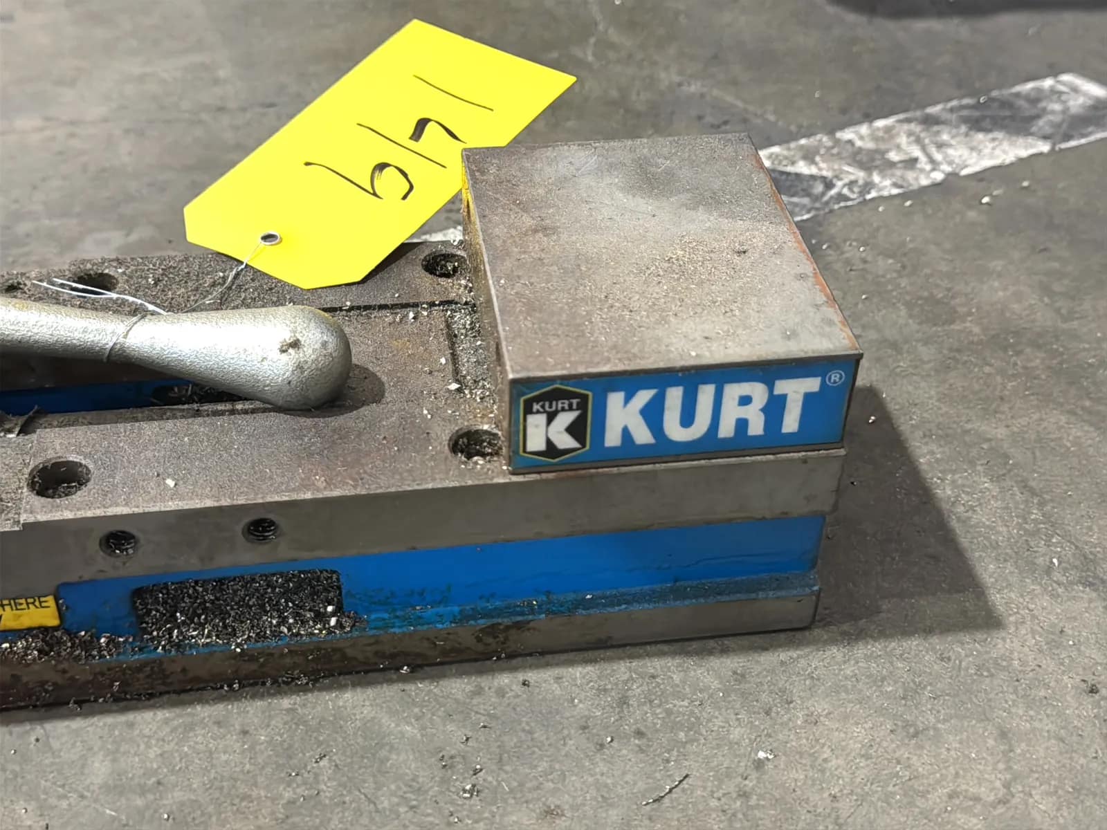Kurt 4” Machinist Vise, photo 2 of 5