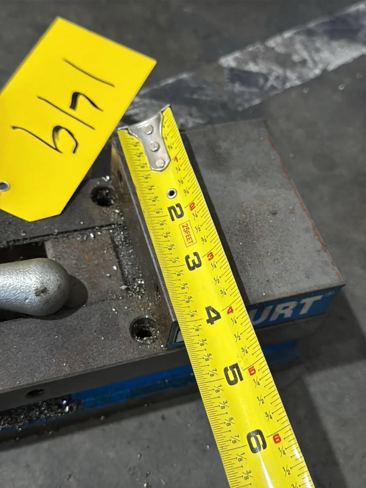 Kurt 4” Machinist Vise, photo 5 of 5