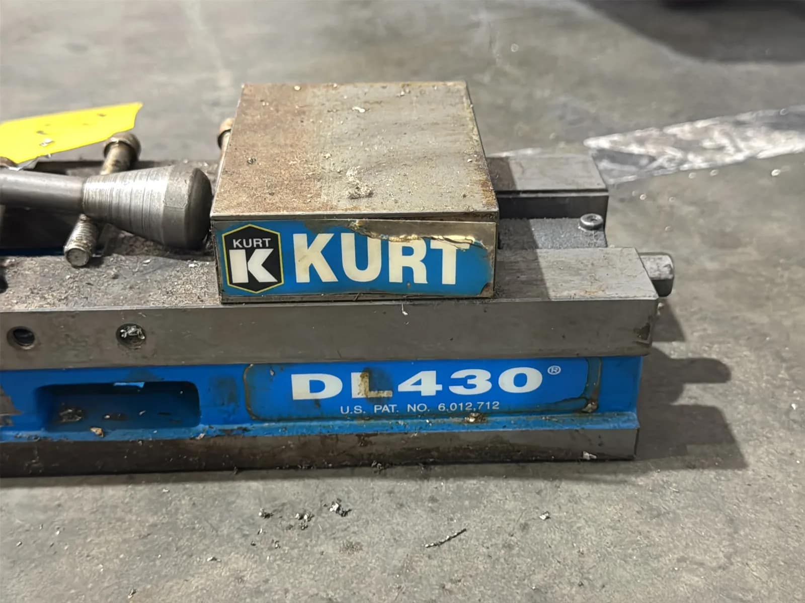 Kurt DL430 4” Vise, photo 2 of 7