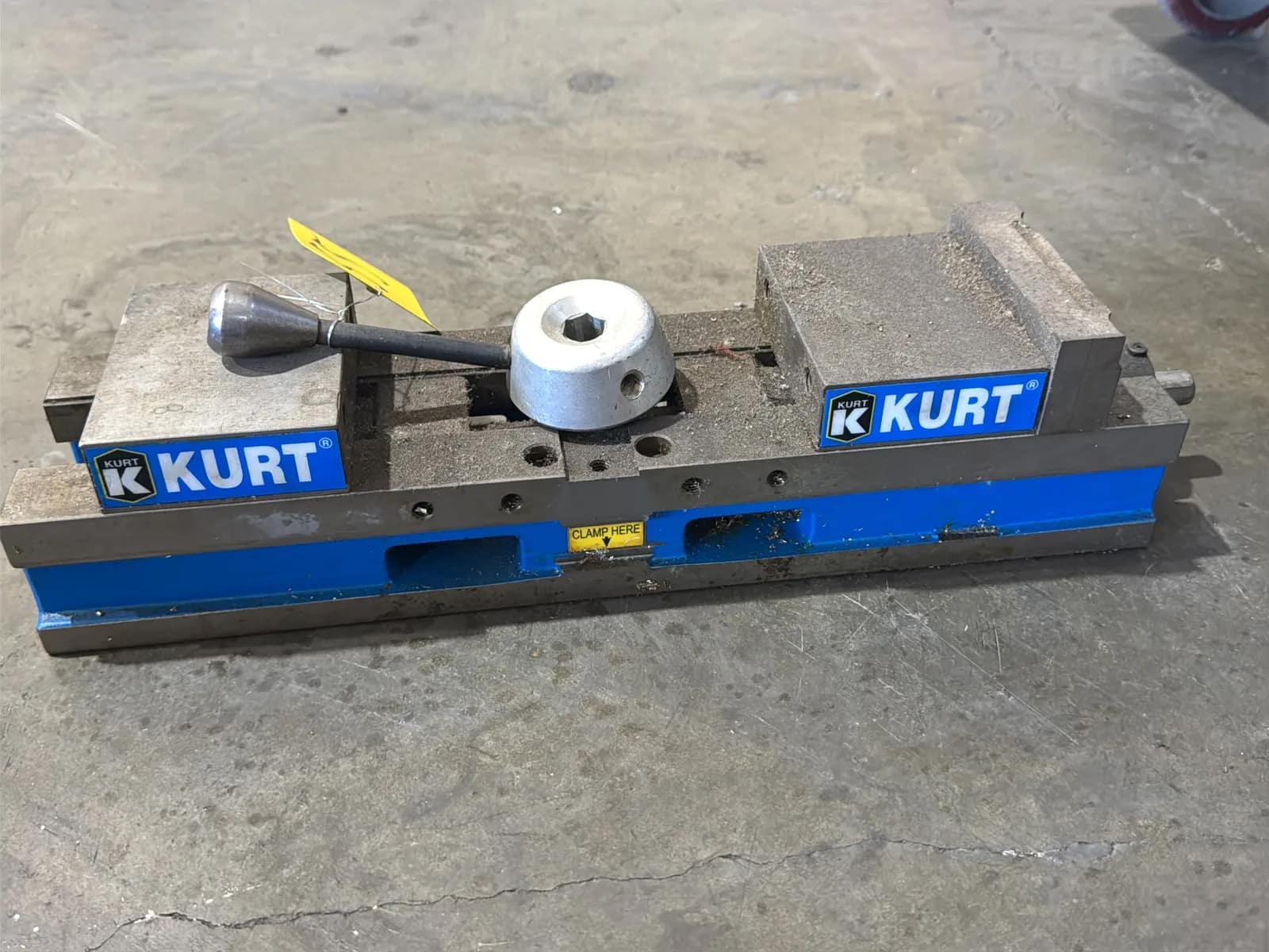 Kurt 4” Machinist Vise, photo 6 of 6