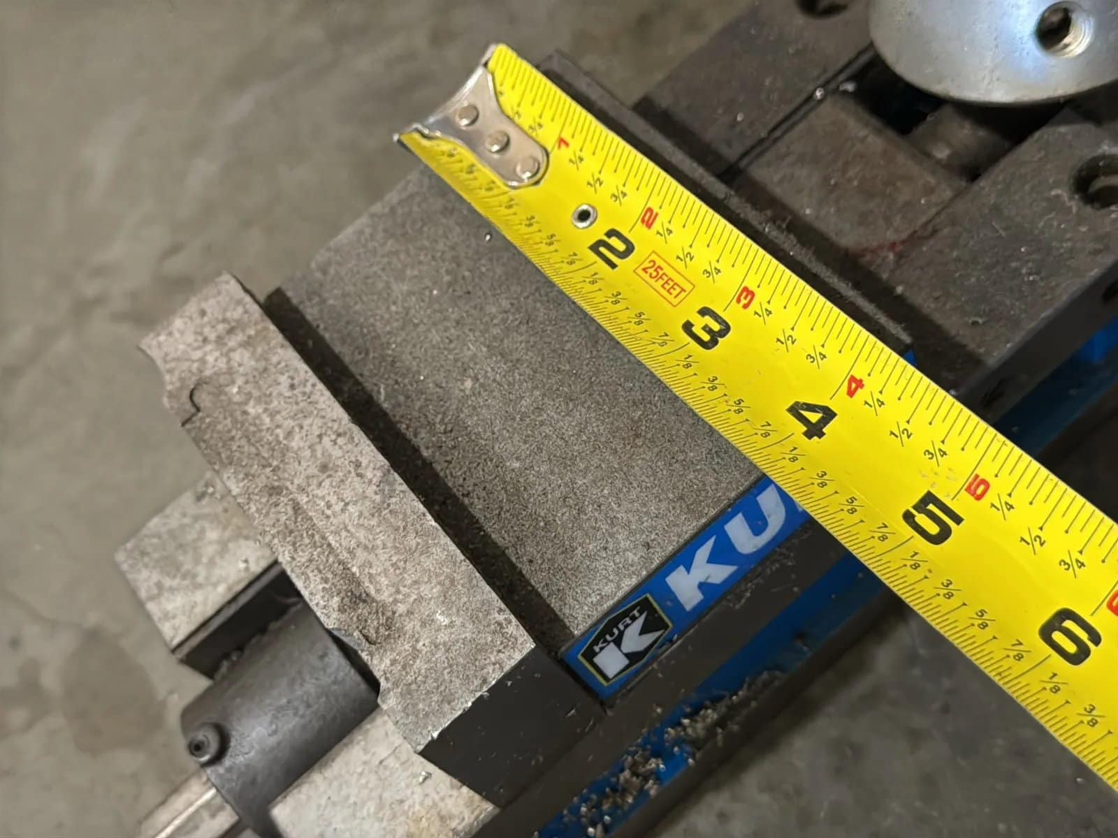Kurt 4” Machinist Vise, photo 5 of 6