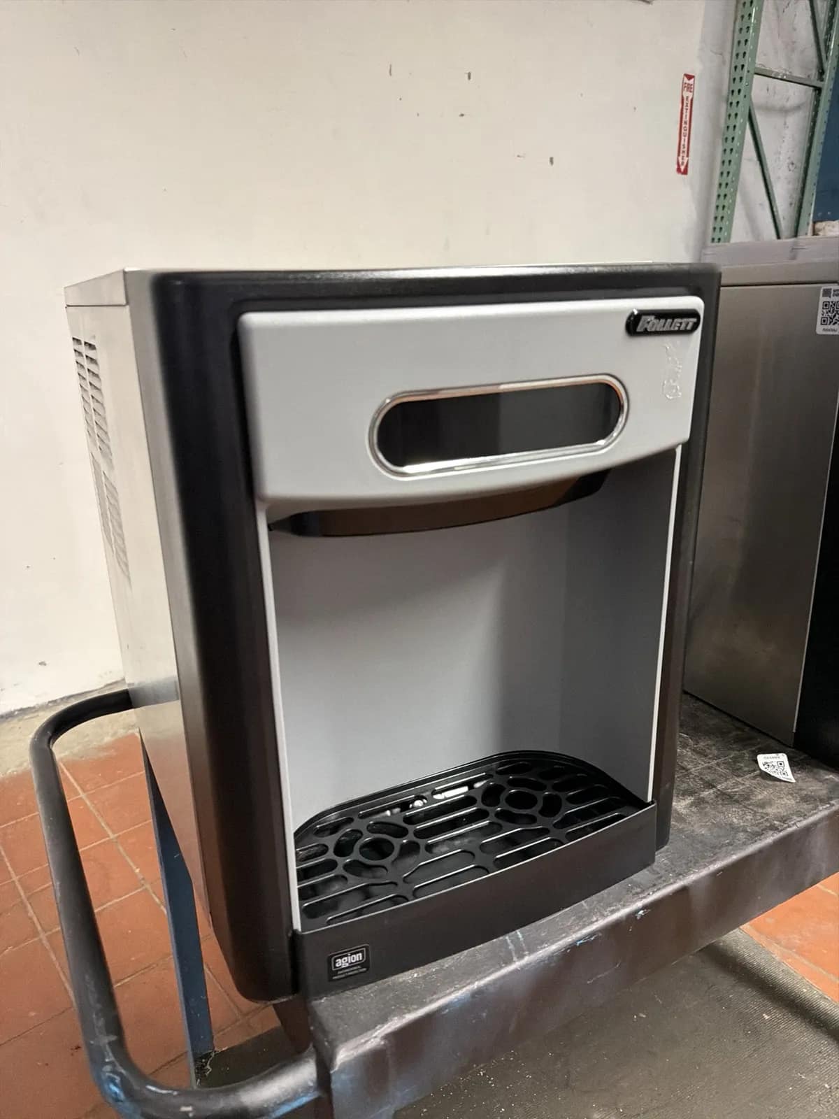 Follett Ice Nuggets Ice Maker/Dispenser, photo 2 of 5