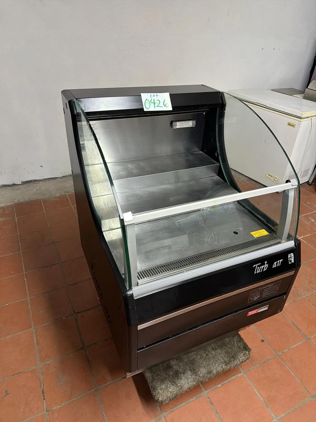 Turbo Air Grab And Go Display Case Refrigerator, photo 2 of 6