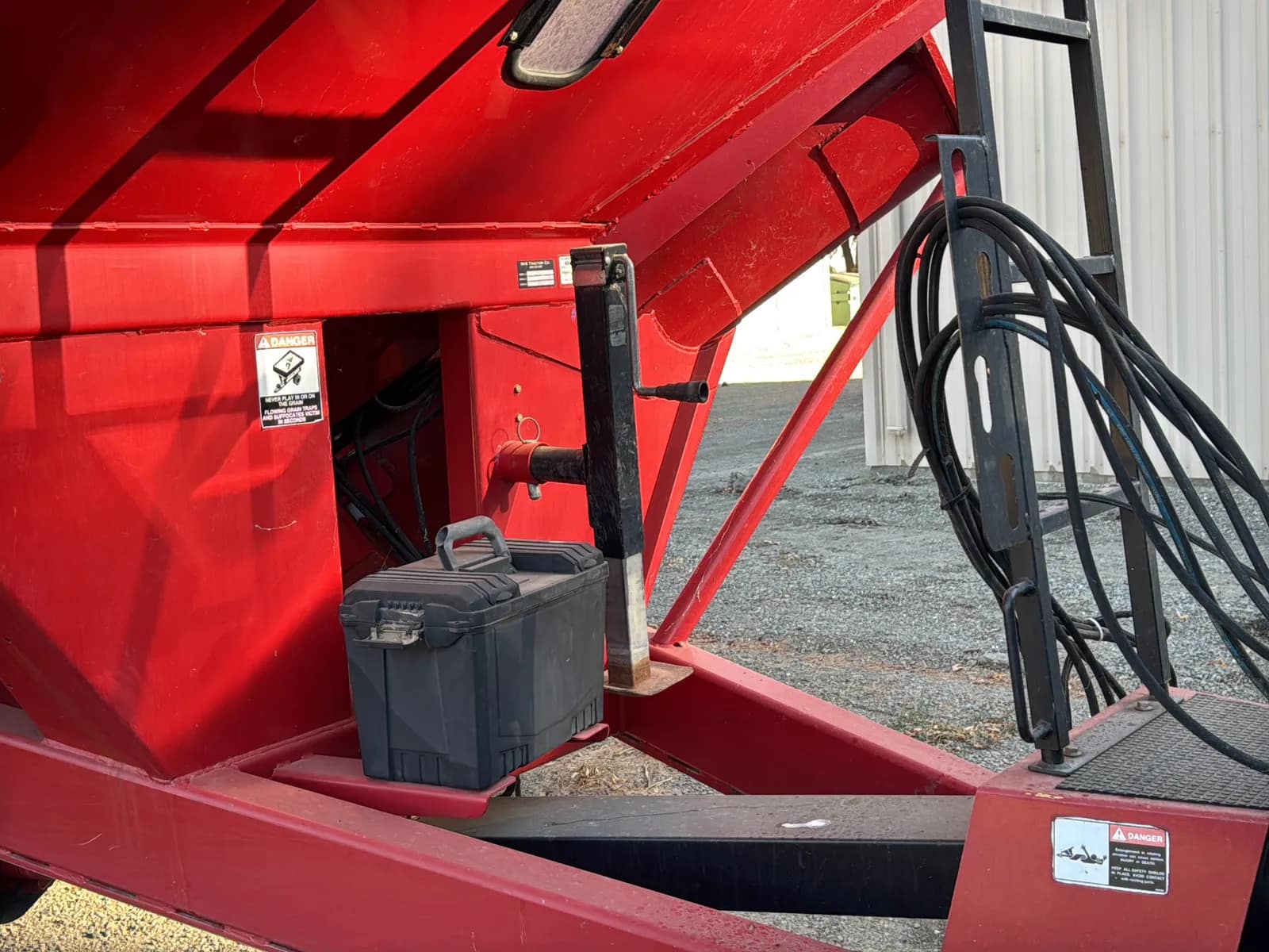 Unverferth Brent Grain Cart V700, photo 11 of 24